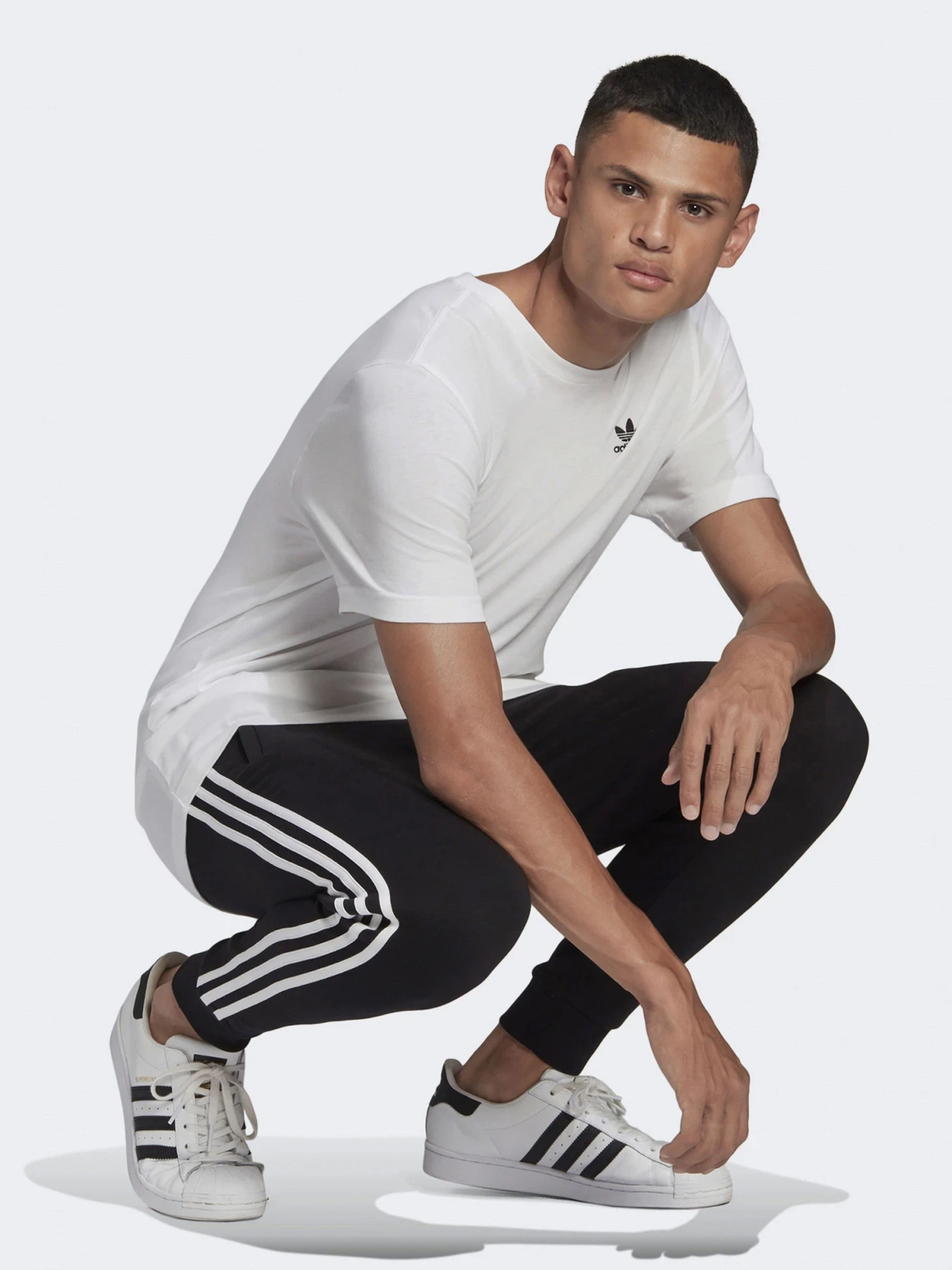 Брюки Adidas модель GN3458 Брюки Adidas модель GN3458 Фото