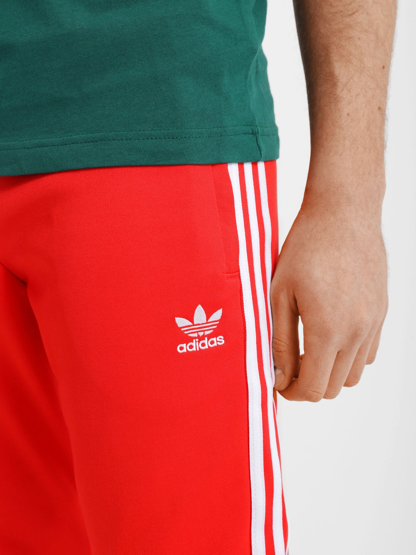 Брюки Adidas модель HF2134 Брюки Adidas модель HF2134 Фото