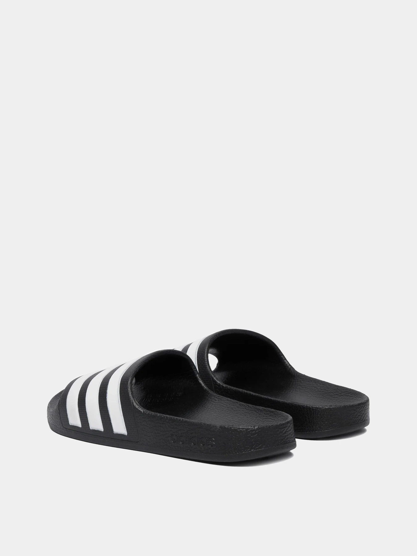Шлёпанцы Adidas модель F35556 Шлёпанцы Adidas модель F35556 Фото