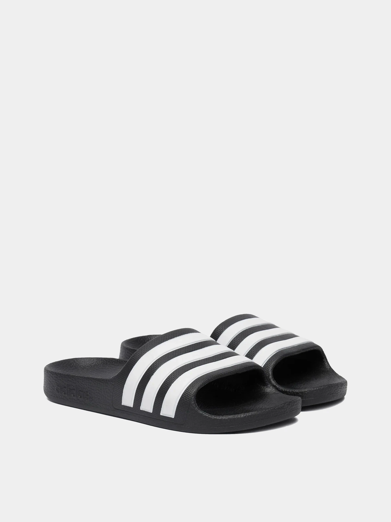 Шлёпанцы Adidas модель F35556 Шлёпанцы Adidas модель F35556 Фото