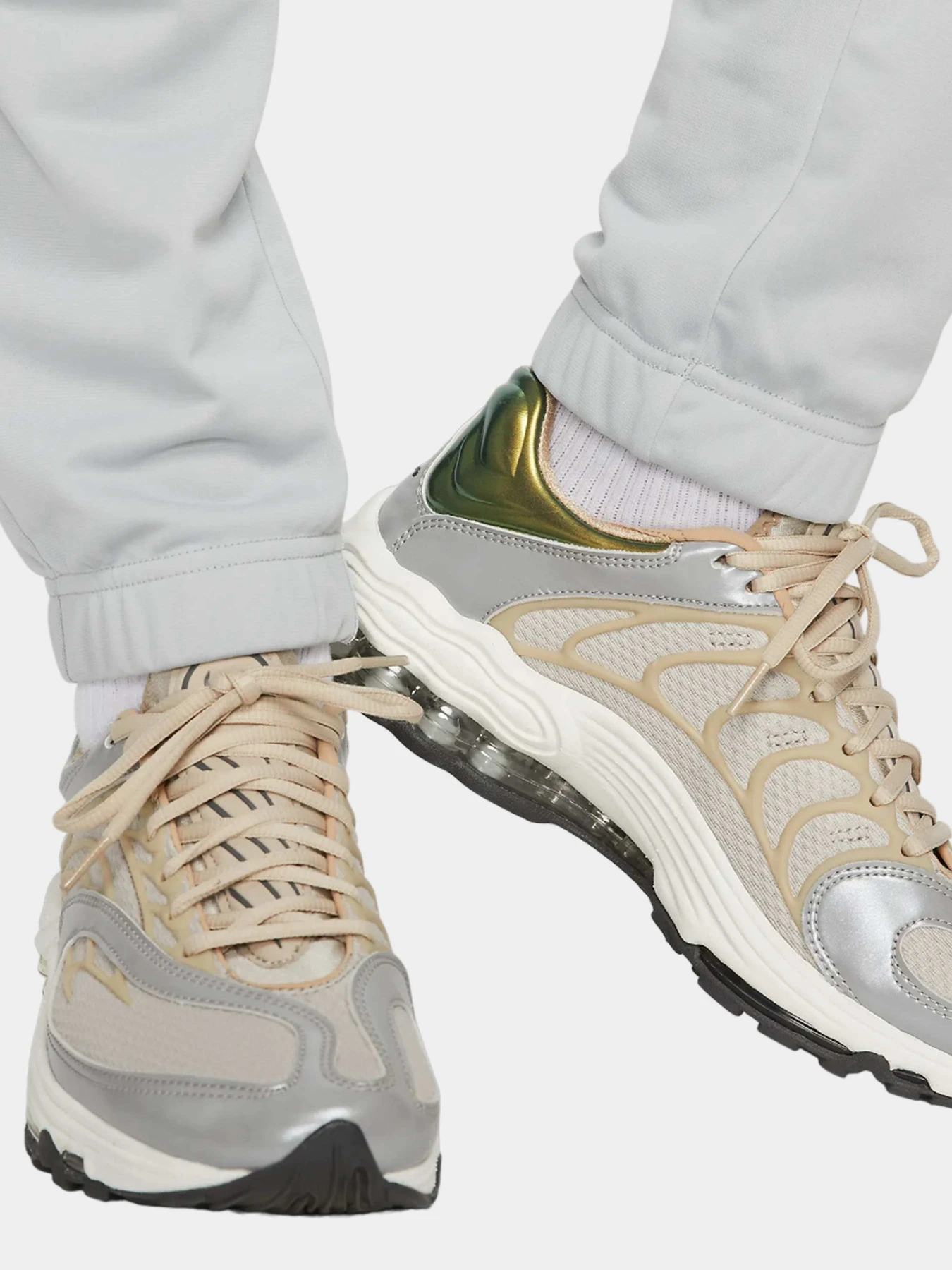 Костюмы NIKE модель DM6845-078 Костюмы NIKE модель DM6845-078 Фото