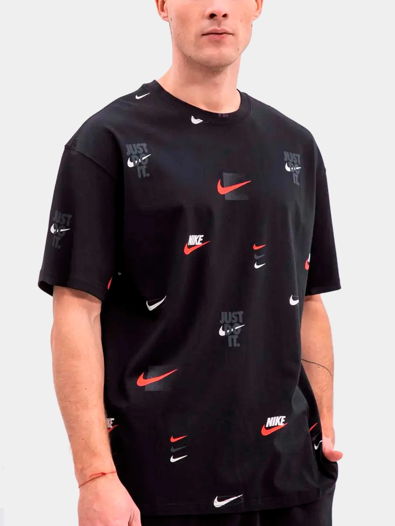 Футболки и поло NIKE модель DZ2991-010 Футболки и поло NIKE модель DZ2991-010 Фото