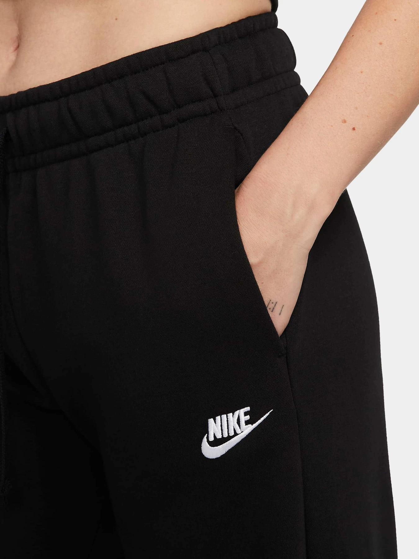 Брюки NIKE модель FB2727-010 Брюки NIKE модель FB2727-010 Фото