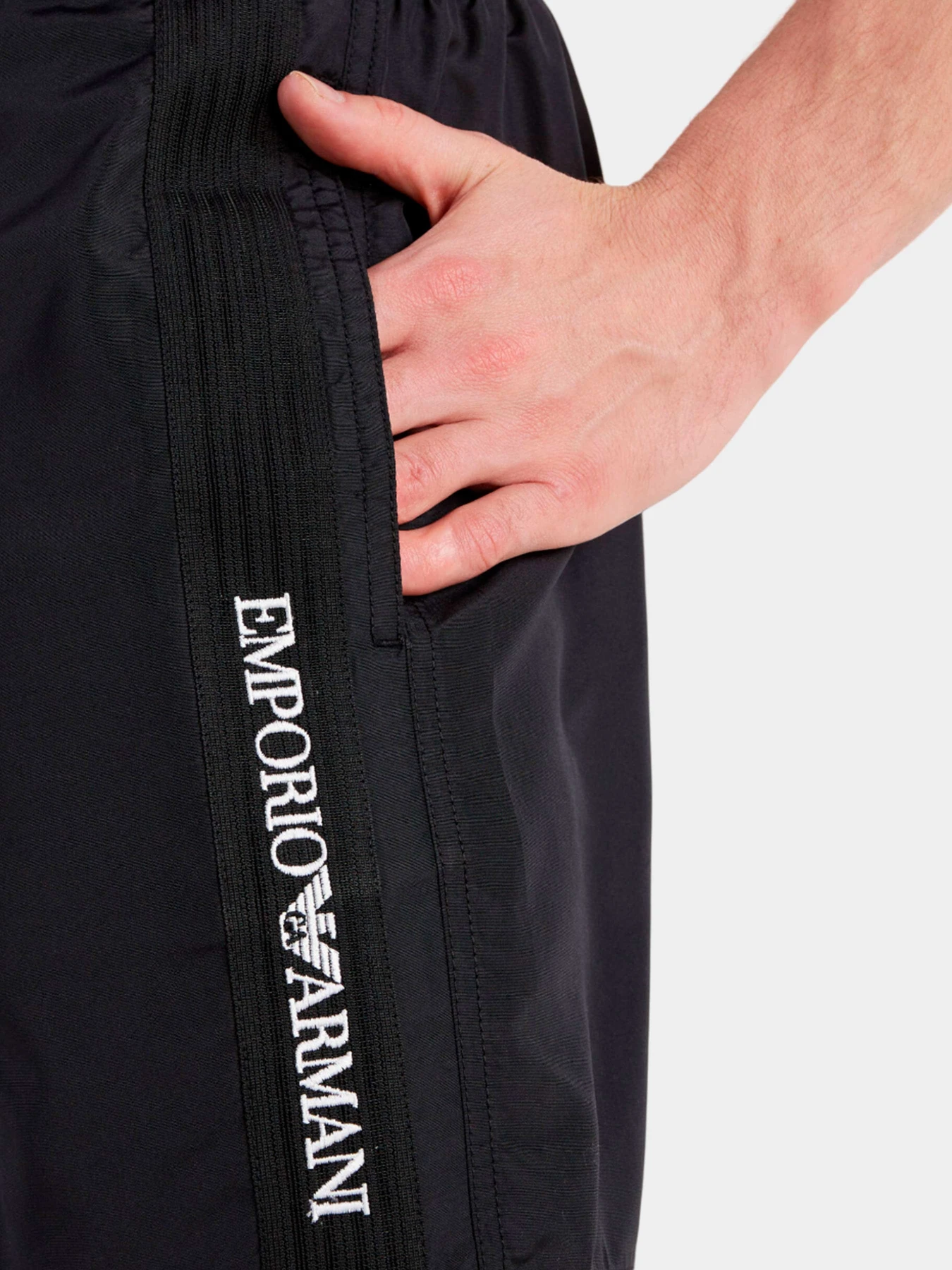 Одежда для пляжа Emporio Armani модель 211758-3R423-00020 Одежда для пляжа Emporio Armani модель 211758-3R423-00020 Фото