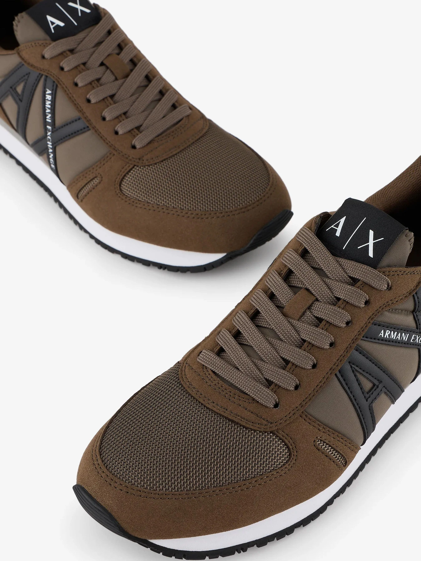 Кроссовки Armani Exchange модель XUX017-XCC68-T046 Кроссовки Armani Exchange модель XUX017-XCC68-T046 Фото
