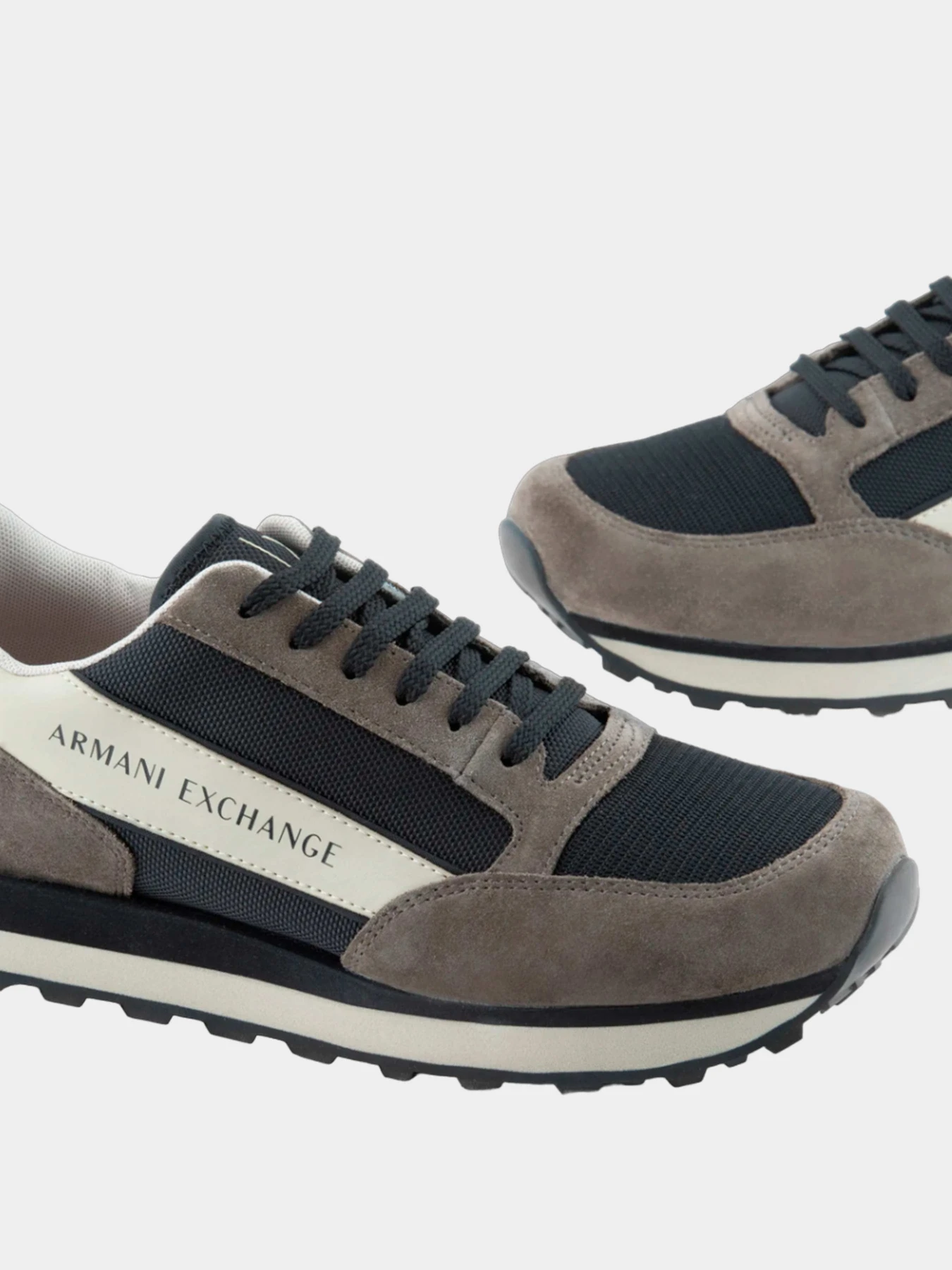 Кроссовки Armani Exchange модель XUX083-XV263-T080 Кроссовки Armani Exchange модель XUX083-XV263-T080 Фото