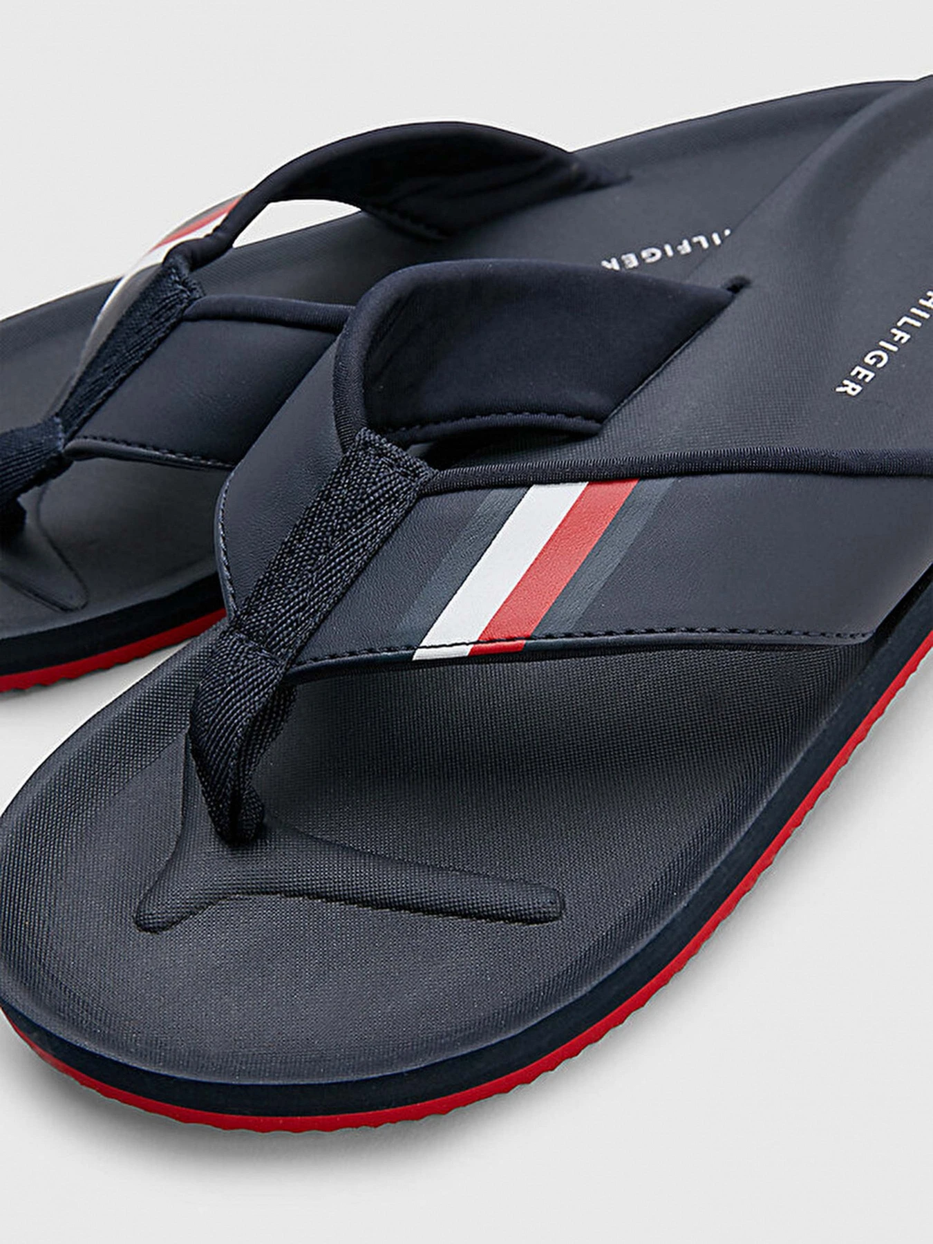 Шлёпанцы Tommy Hilfiger модель FM0FM04473-DW5 Фото