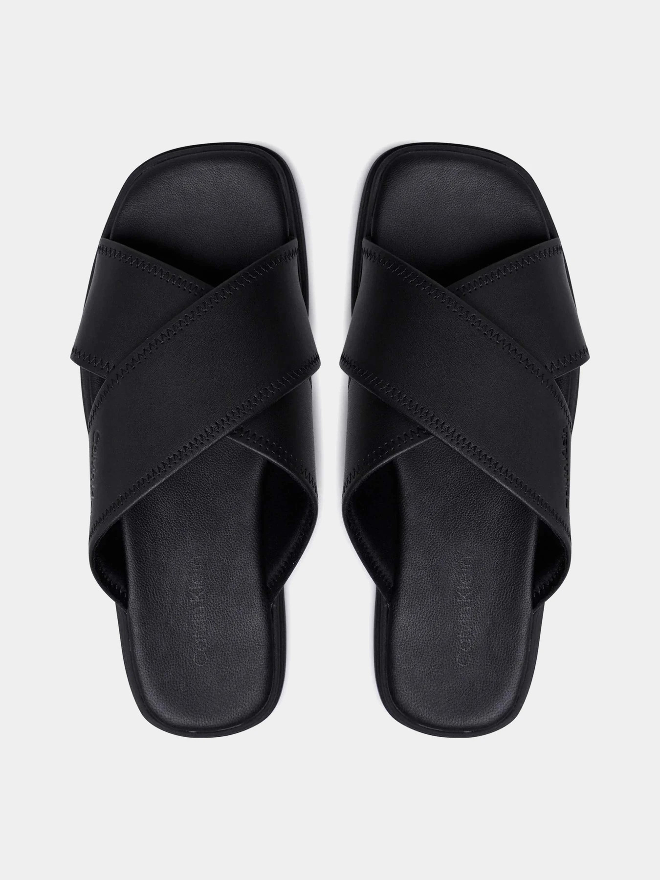 Шлёпанцы Calvin Klein модель HM0HM00950-BEH Шлёпанцы Calvin Klein модель HM0HM00950-BEH Фото