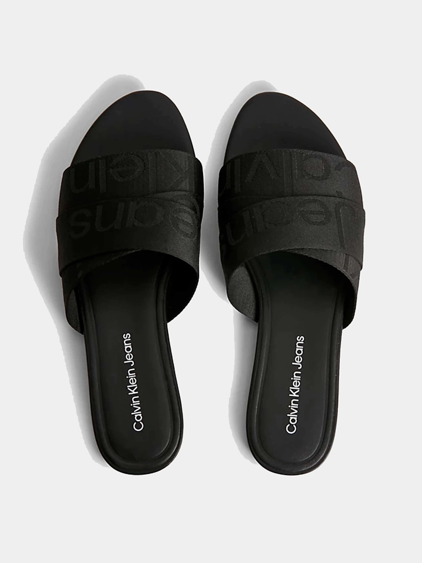 Шлёпанцы Calvin Klein модель YW0YW00955-BDS Шлёпанцы Calvin Klein модель YW0YW00955-BDS Фото