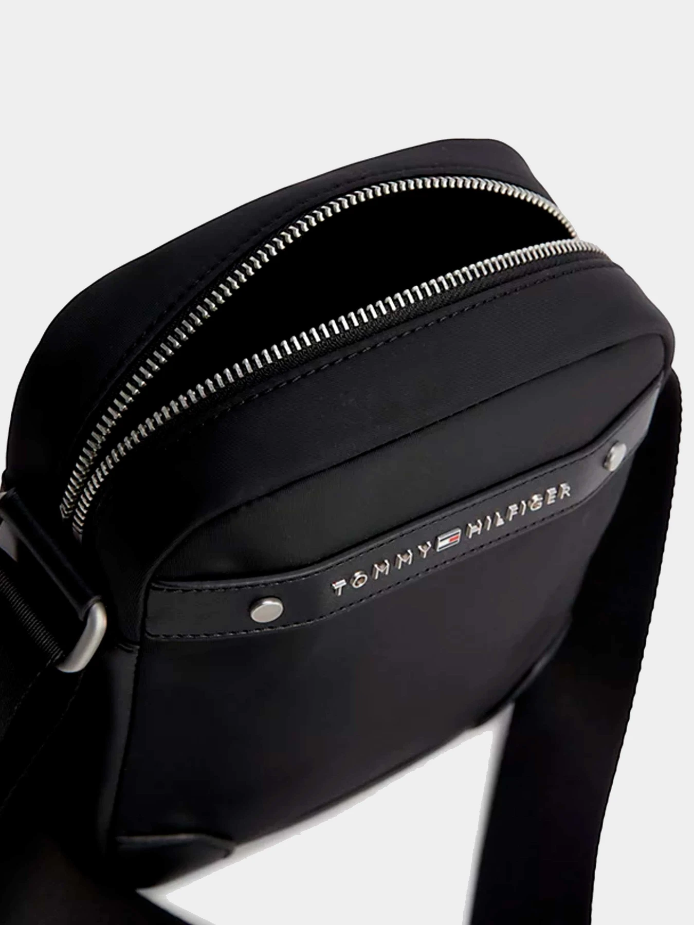 Сумки Tommy Hilfiger модель AM0AM11303-BDS Фото