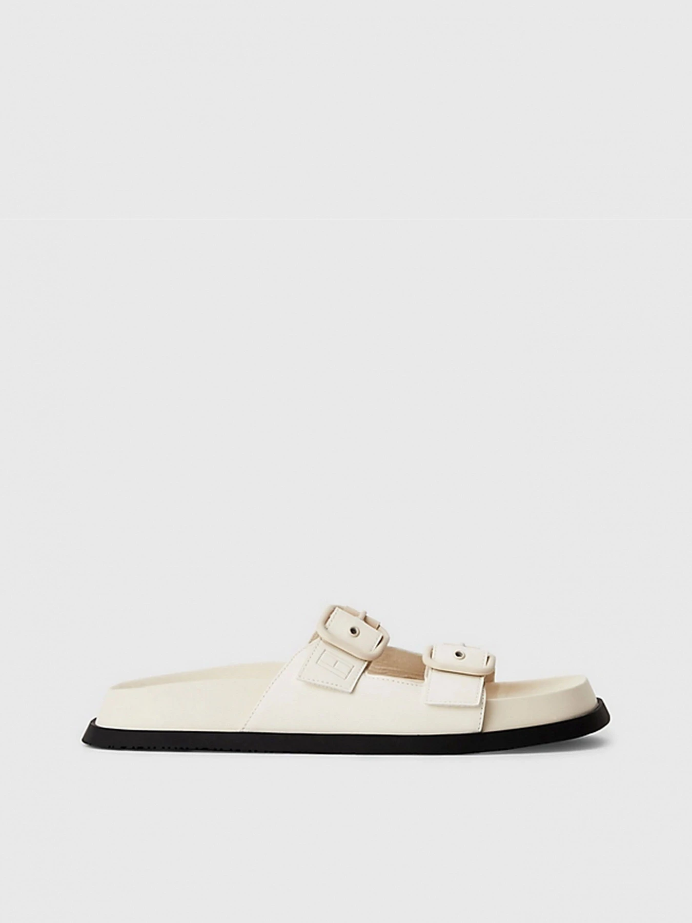Шлёпанцы Tommy Hilfiger модель EN0EN02136-AEF Шлёпанцы Tommy Hilfiger модель EN0EN02136-AEF Фото