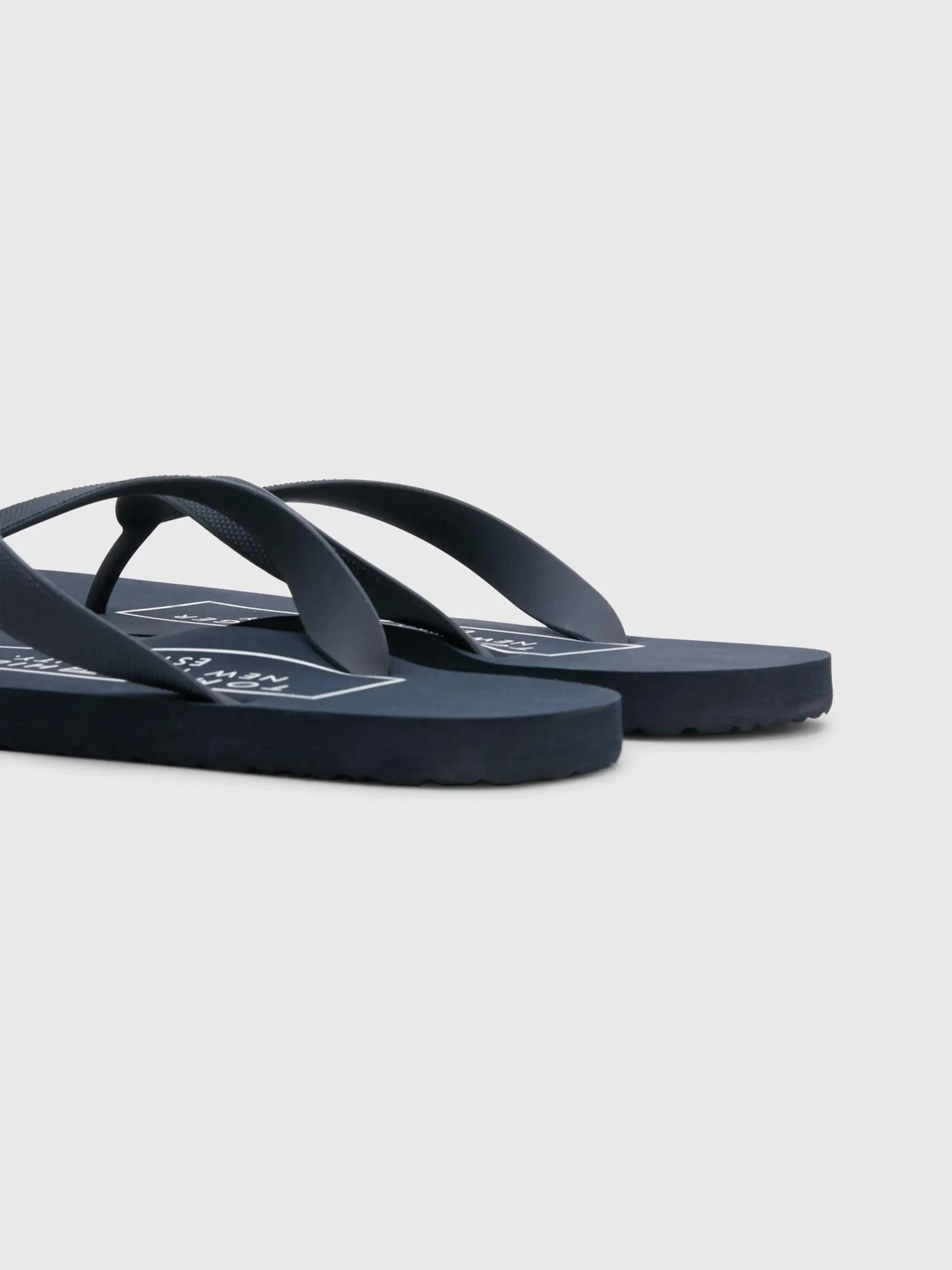 Шлёпанцы Tommy Hilfiger модель FM0FM04548-DW5 Фото