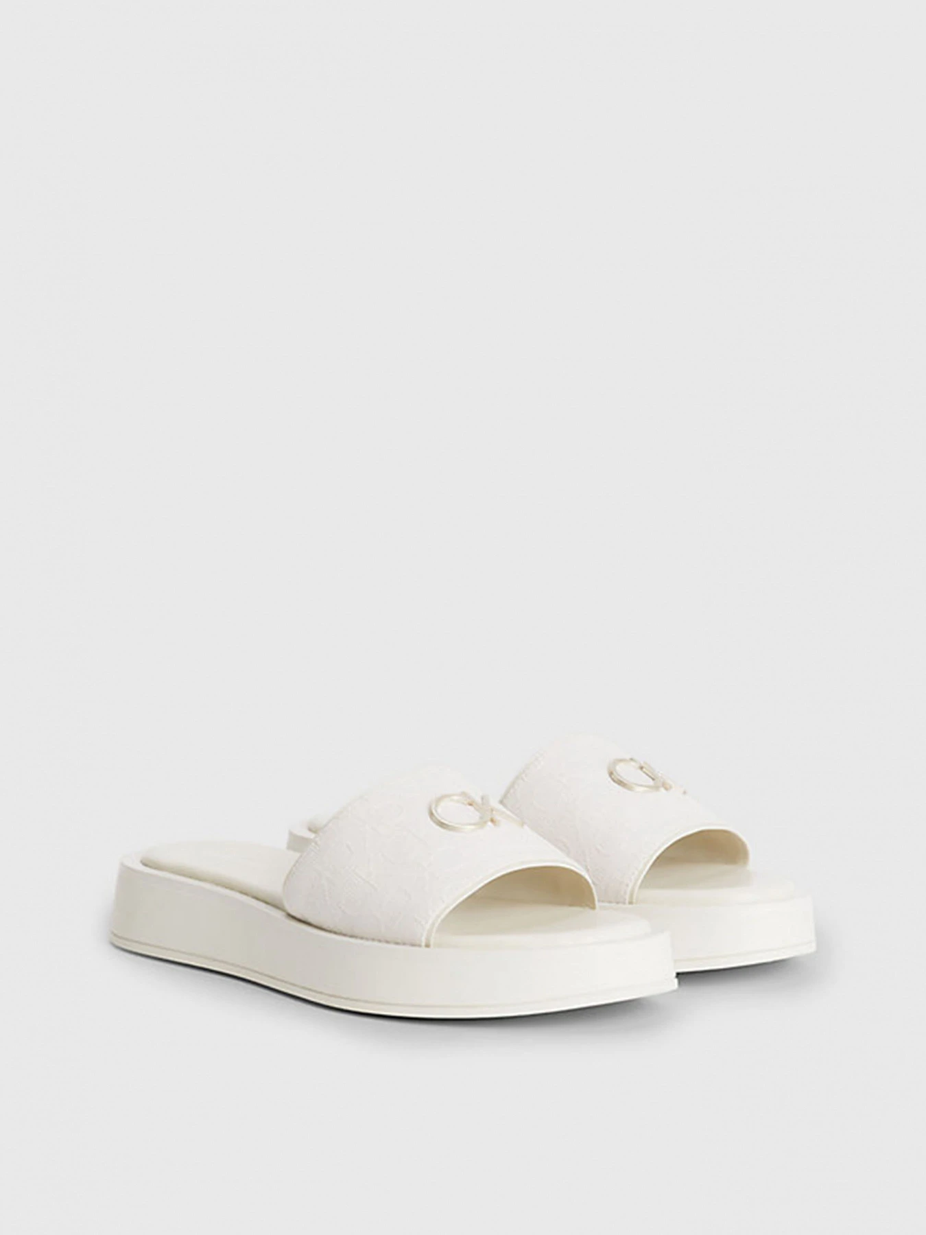 Шлёпанцы Calvin Klein модель HW0HW01488-02R Шлёпанцы Calvin Klein модель HW0HW01488-02R Фото