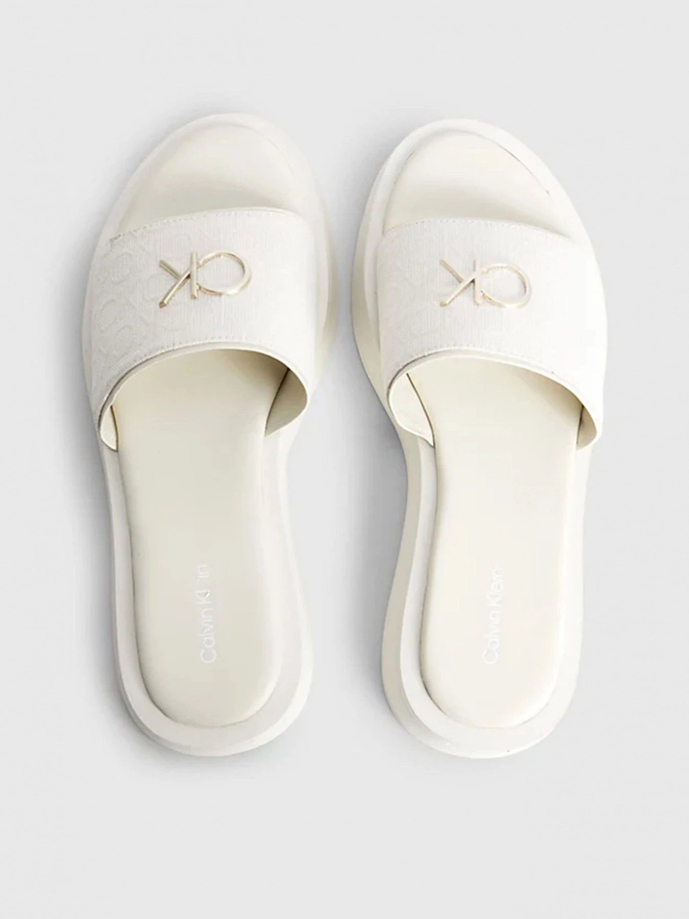 Шлёпанцы Calvin Klein модель HW0HW01488-02R Шлёпанцы Calvin Klein модель HW0HW01488-02R Фото