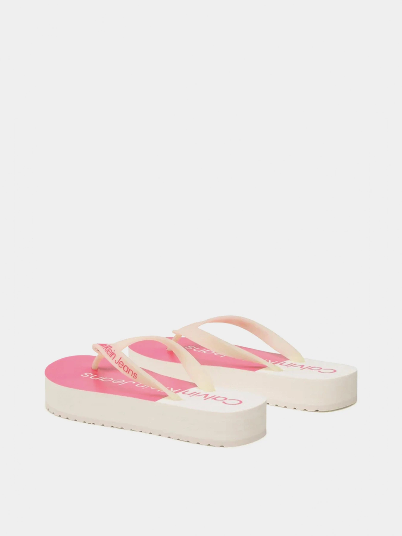 Шлёпанцы Calvin Klein модель YW0YW00716-0J0 Шлёпанцы Calvin Klein модель YW0YW00716-0J0 Фото