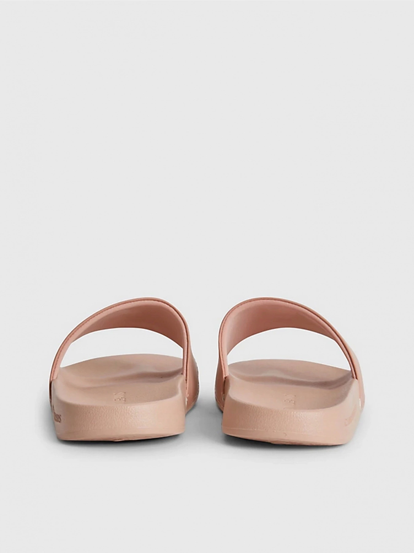 Шлёпанцы Calvin Klein модель YW0YW01000-0J1 Шлёпанцы Calvin Klein модель YW0YW01000-0J1 Фото