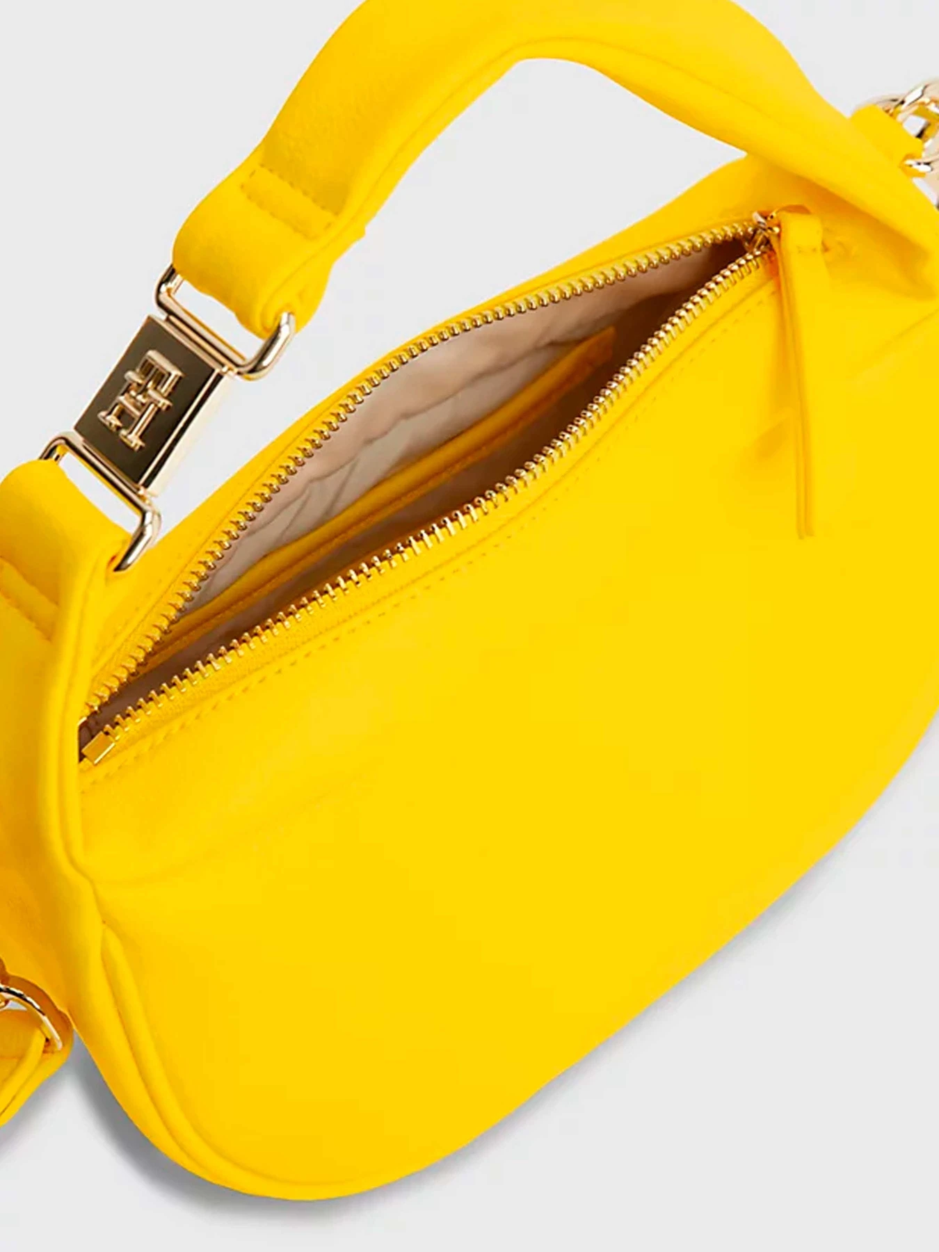 Сумки Tommy Hilfiger модель AW0AW14885-ZGS Сумки Tommy Hilfiger модель AW0AW14885-ZGS Фото