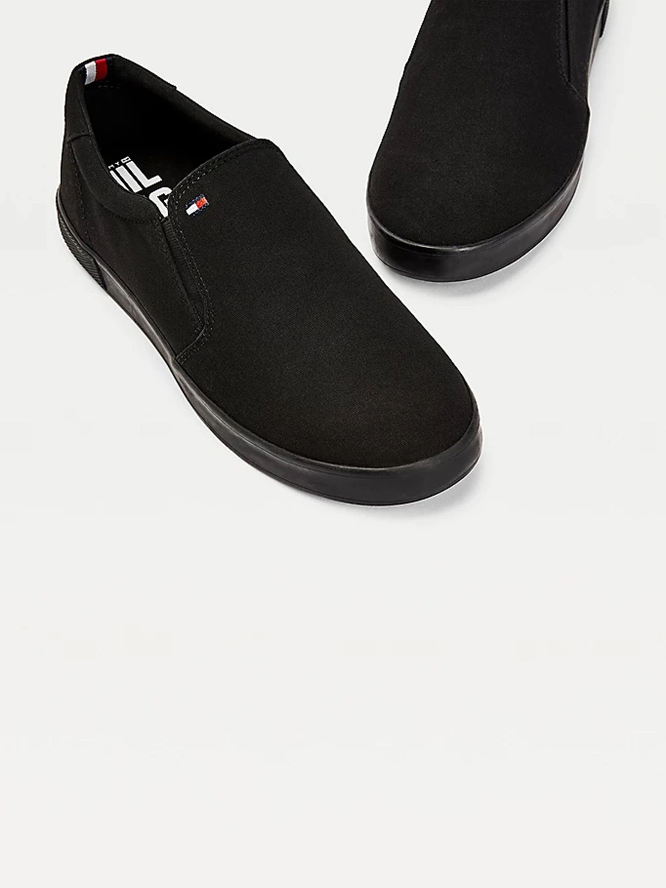Слипоны и мокасины Tommy Hilfiger модель FM0FM00597-0GK Фото