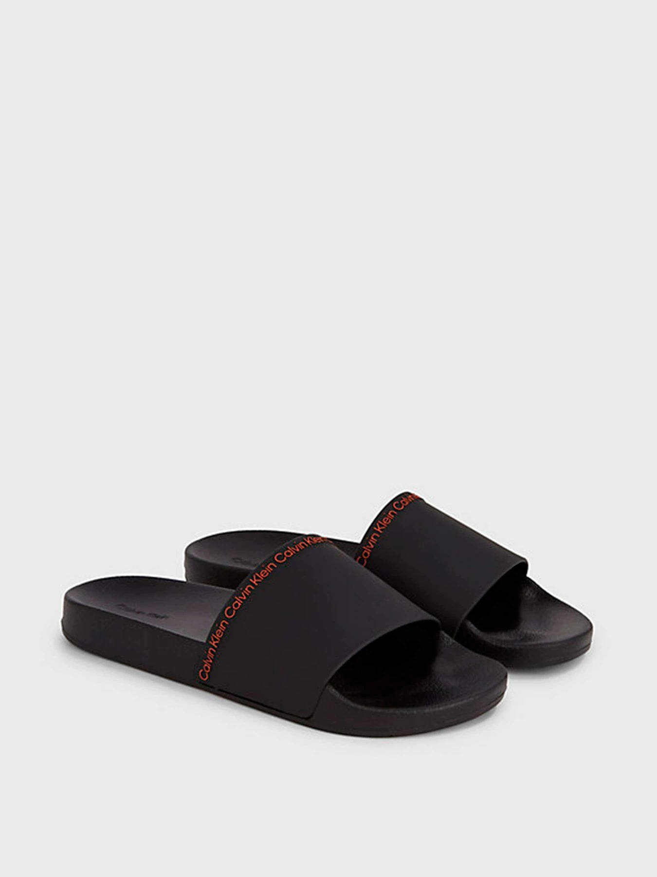 Шлёпанцы Calvin Klein модель HM0HM00981-0GN Шлёпанцы Calvin Klein модель HM0HM00981-0GN Фото