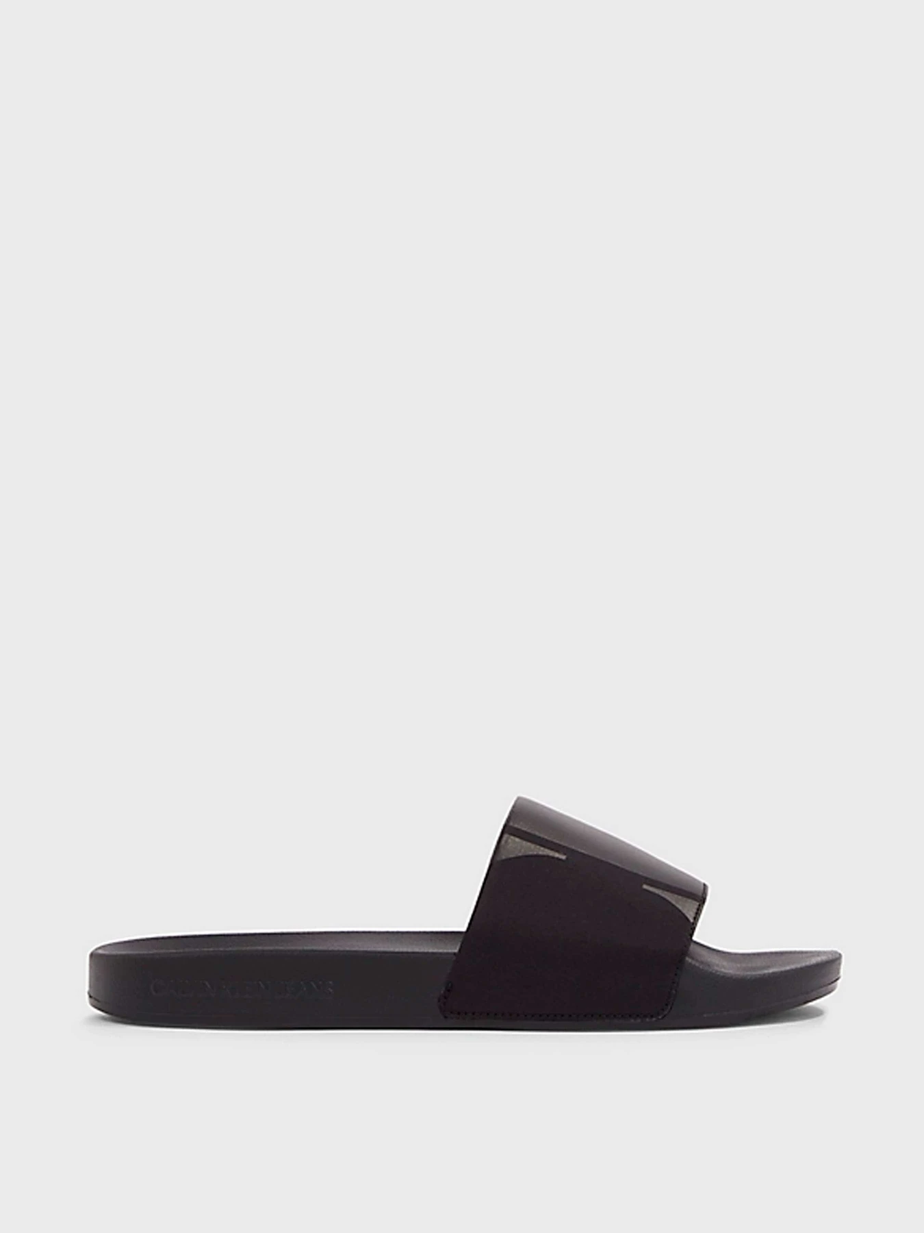 Шлёпанцы Calvin Klein модель YM0YM00834-BEH Шлёпанцы Calvin Klein модель YM0YM00834-BEH Фото