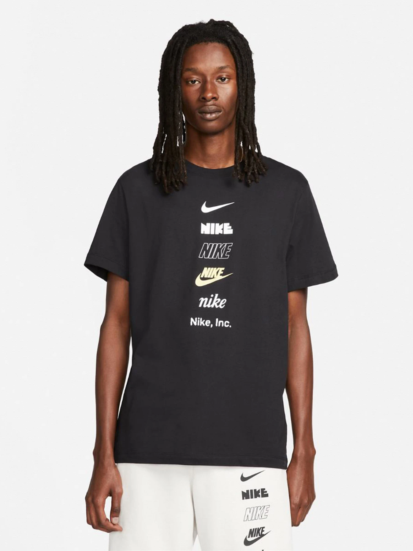 Футболки и поло NIKE модель DZ2875-010 Футболки и поло NIKE модель DZ2875-010 Фото