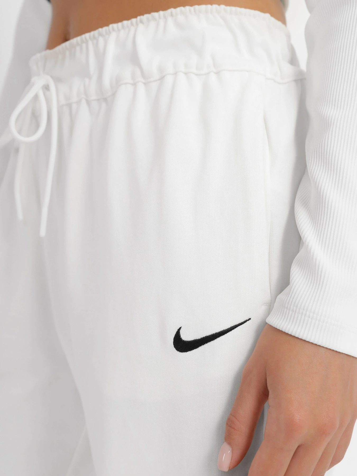 Брюки NIKE модель DM6419-133 Брюки NIKE модель DM6419-133 Фото