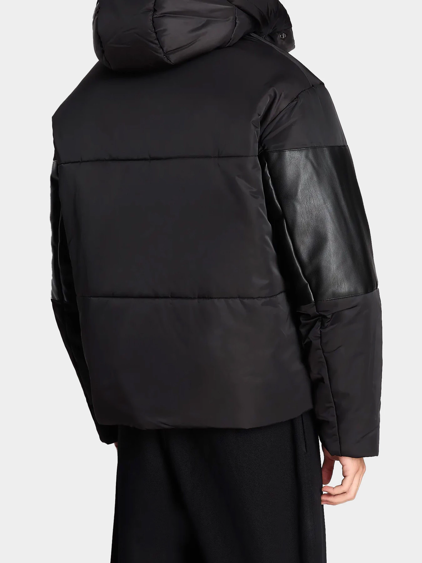 Куртки и дубленки Armani Exchange модель 6RZB13-ZNJ7Z-1200 Куртки и дубленки Armani Exchange модель 6RZB13-ZNJ7Z-1200 Фото