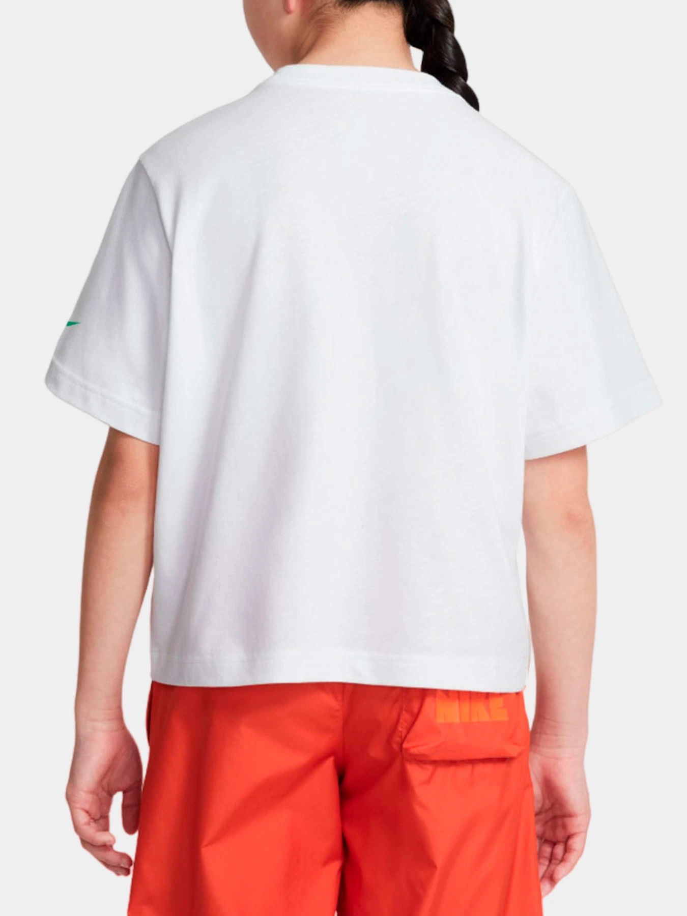 Футболки и поло NIKE модель DZ3579-101 Футболки и поло NIKE модель DZ3579-101 Фото