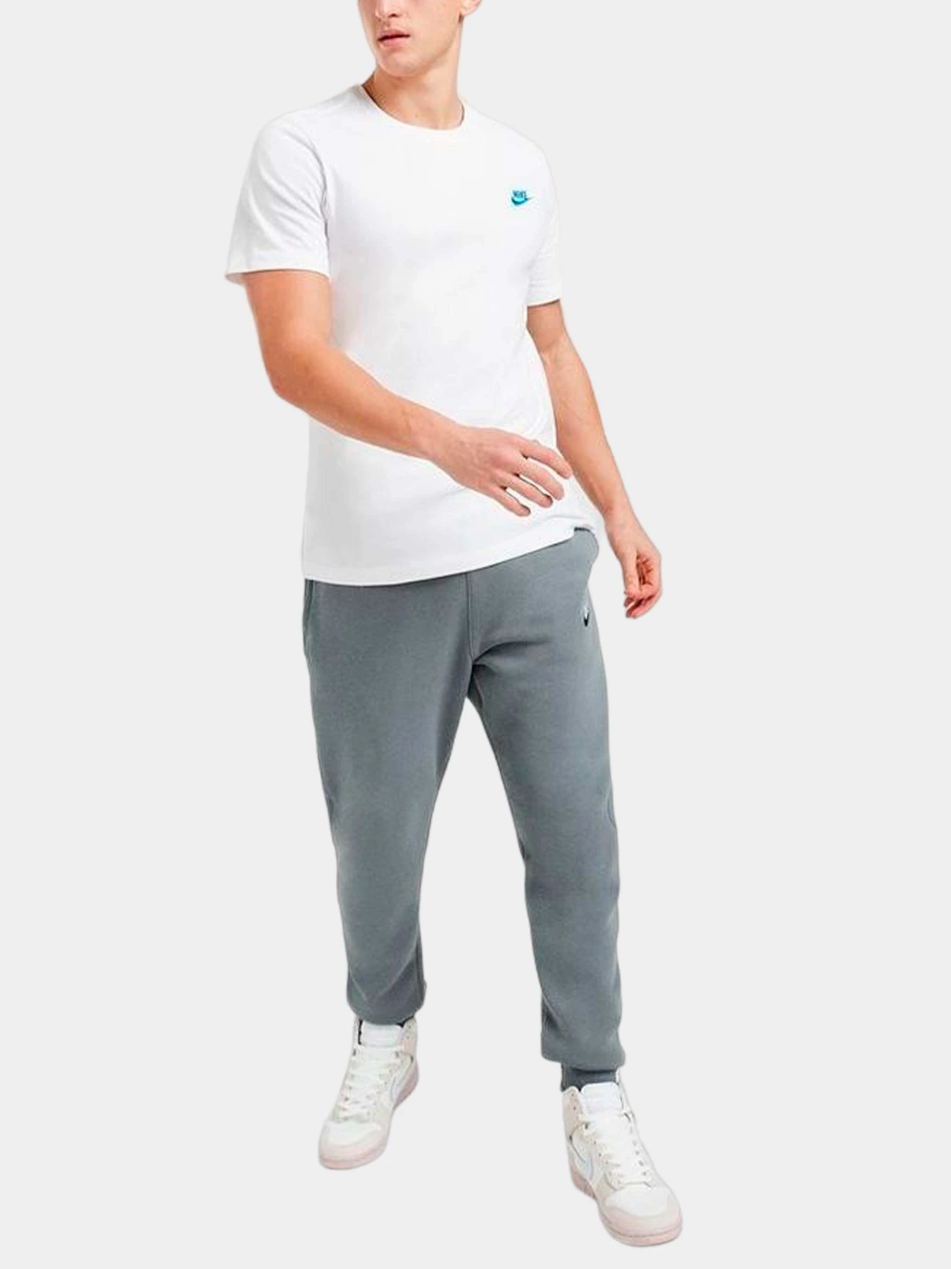 Футболки и поло NIKE модель FD1184-100 Футболки и поло NIKE модель FD1184-100 Фото