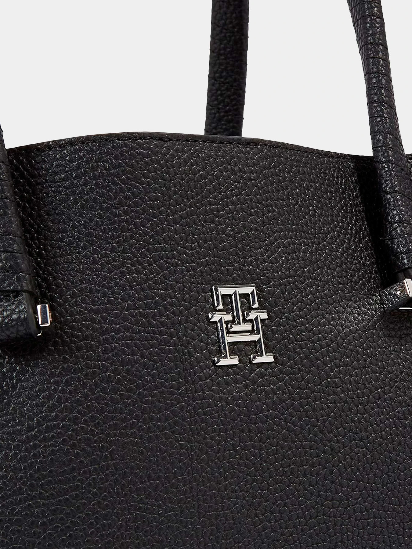 Сумки Tommy Hilfiger модель AW0AW14860-BDS Сумки Tommy Hilfiger модель AW0AW14860-BDS Фото