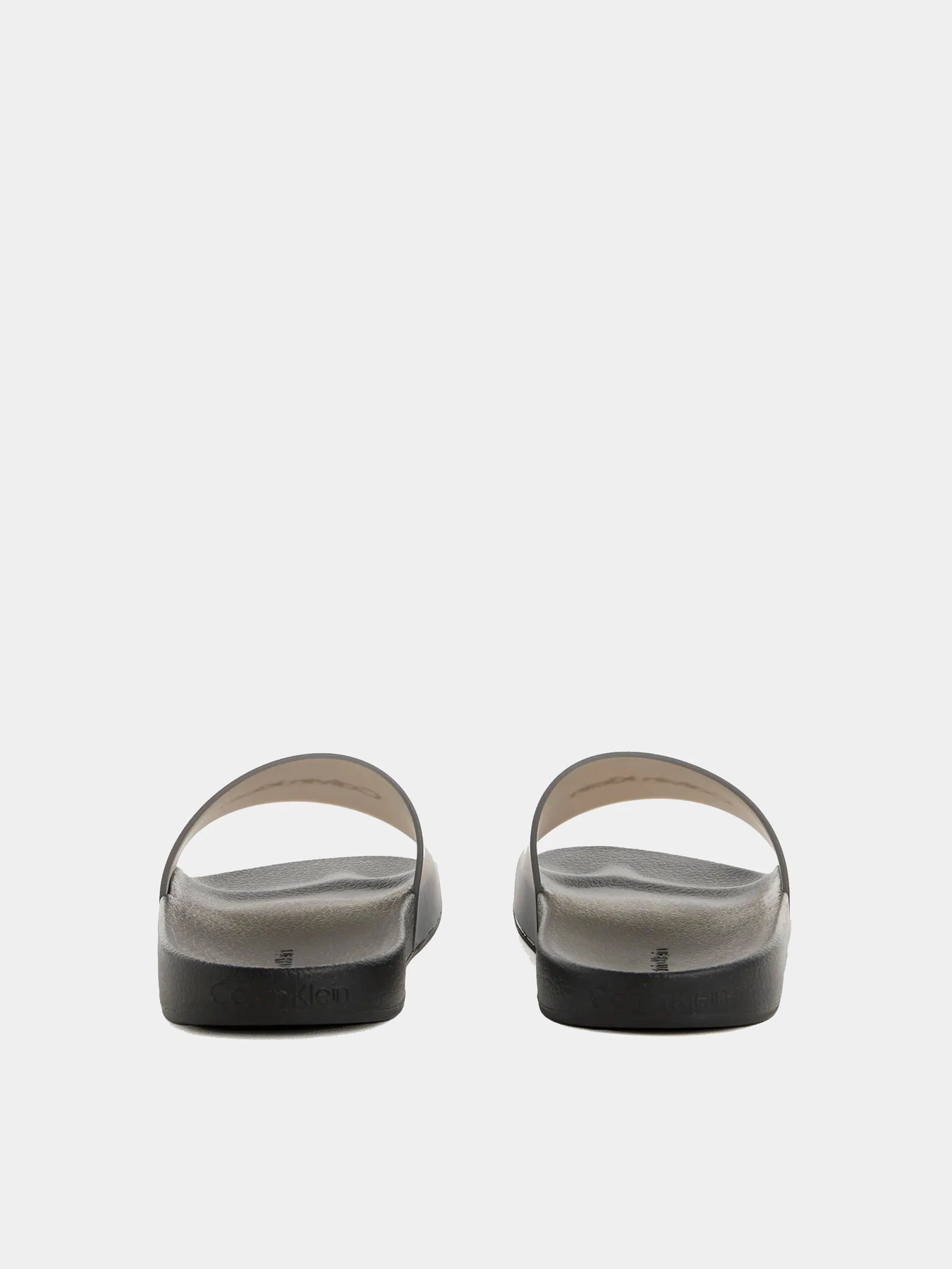 Шлёпанцы Calvin Klein модель HW0HW01505-0GM Шлёпанцы Calvin Klein модель HW0HW01505-0GM Фото