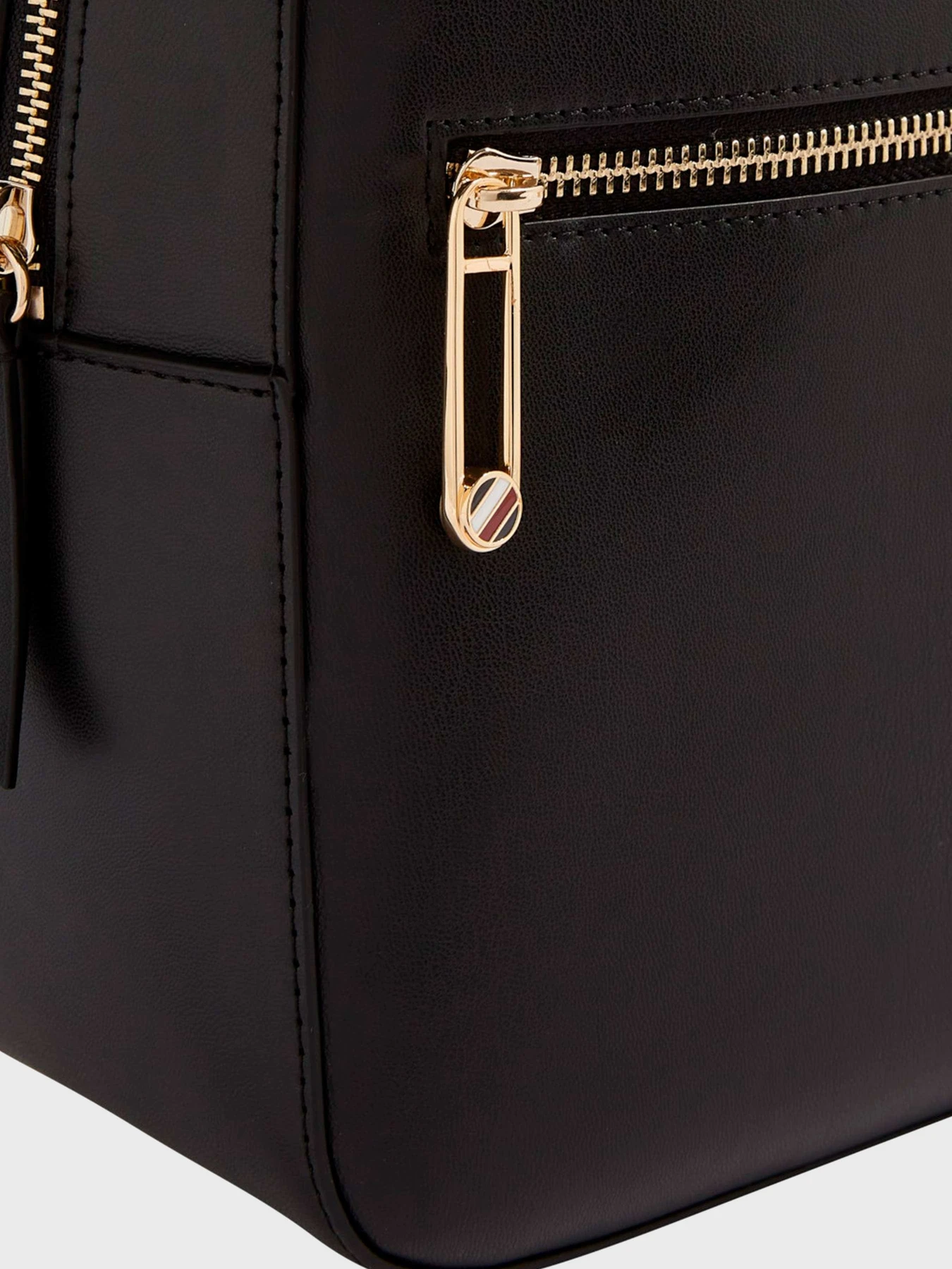 Рюкзаки Tommy Hilfiger модель AW0AW15086-BDS Рюкзаки Tommy Hilfiger модель AW0AW15086-BDS Фото