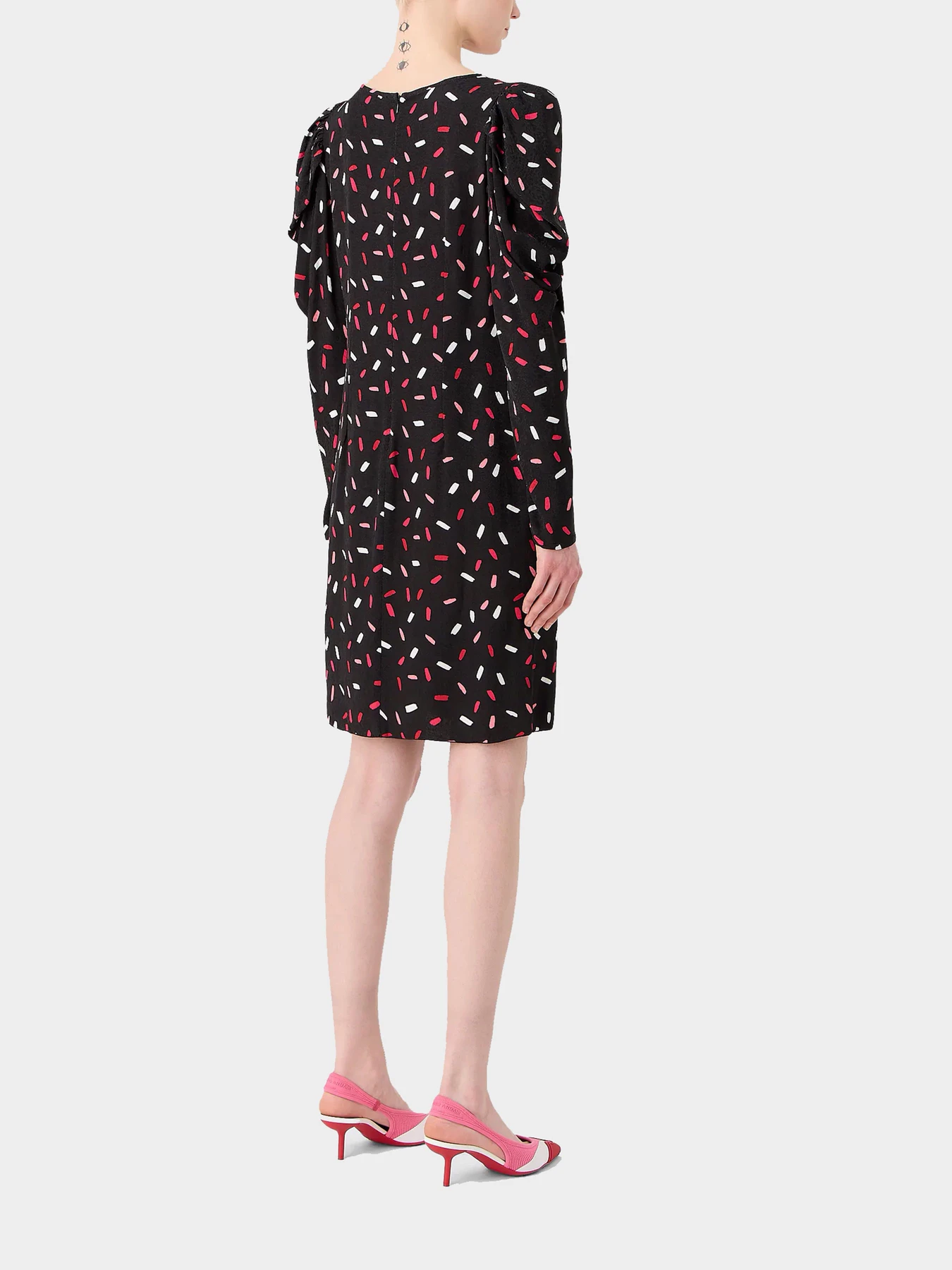 Платья Emporio Armani модель 6R2A85-2NN8Z-F011 Платья Emporio Armani модель 6R2A85-2NN8Z-F011 Фото