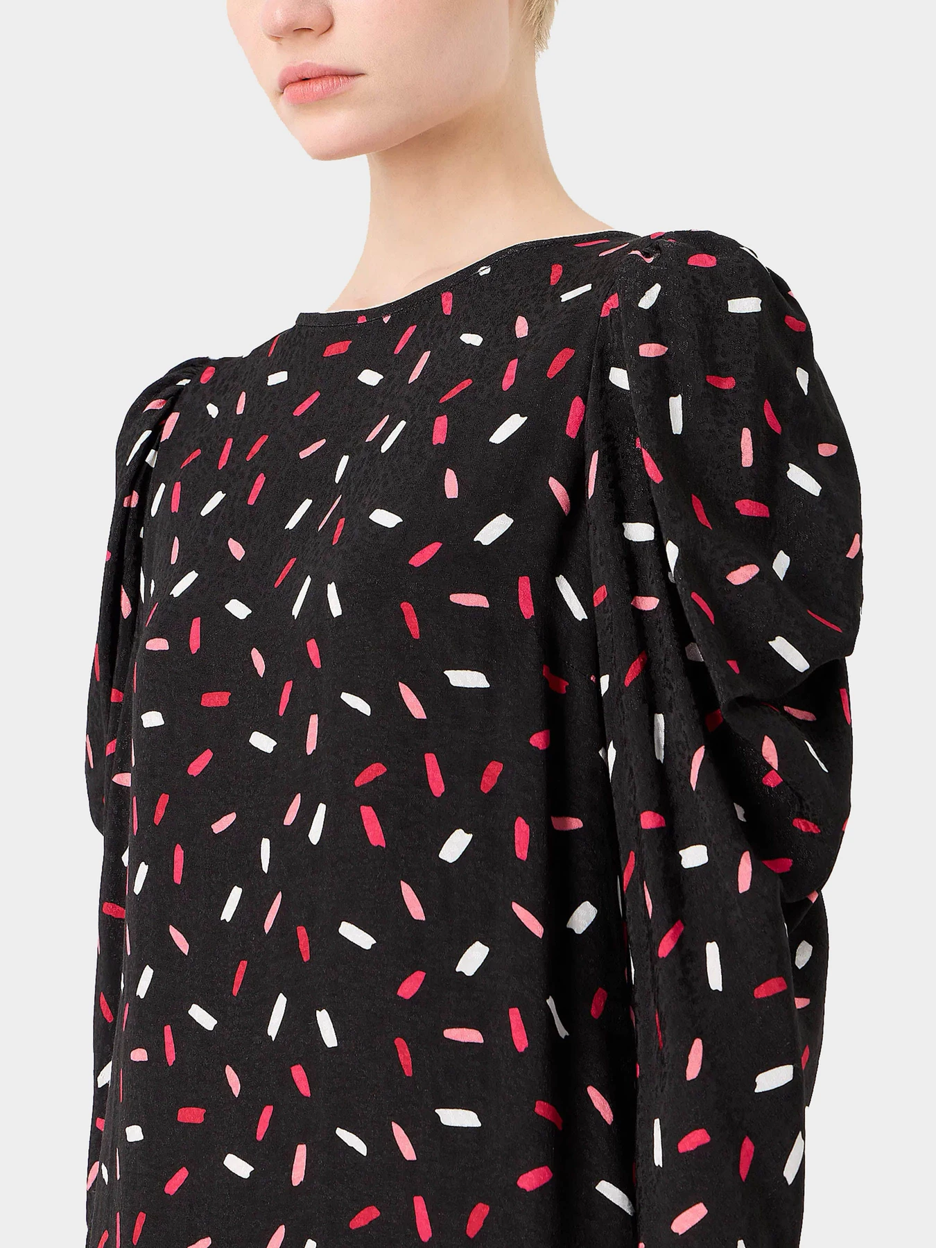 Платья Emporio Armani модель 6R2A85-2NN8Z-F011 Платья Emporio Armani модель 6R2A85-2NN8Z-F011 Фото