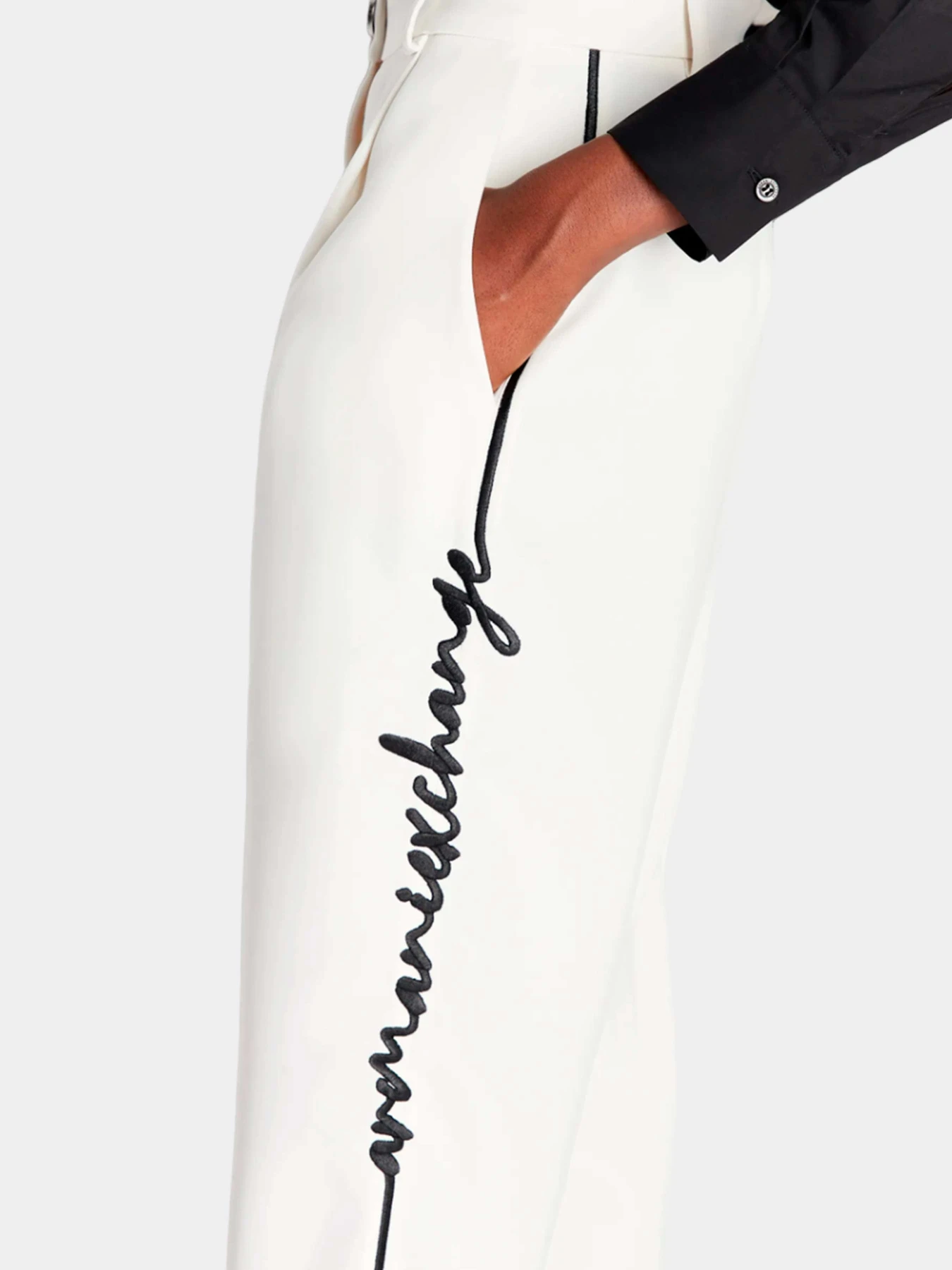 Брюки Armani Exchange модель 6RYP05-YN4LZ-1130 Брюки Armani Exchange модель 6RYP05-YN4LZ-1130 Фото