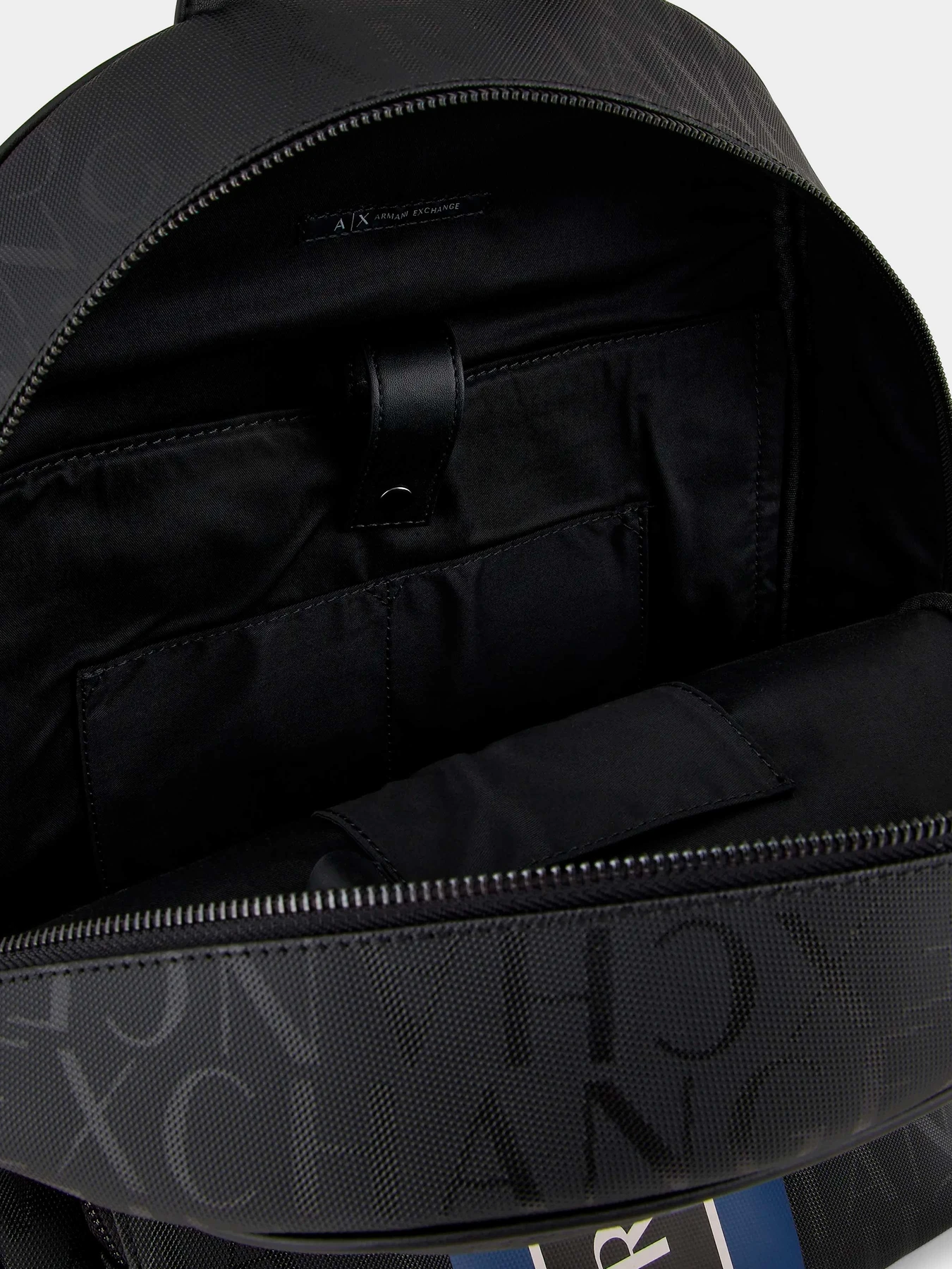 Рюкзаки Armani Exchange модель 952394-CC831-31921 Рюкзаки Armani Exchange модель 952394-CC831-31921 Фото