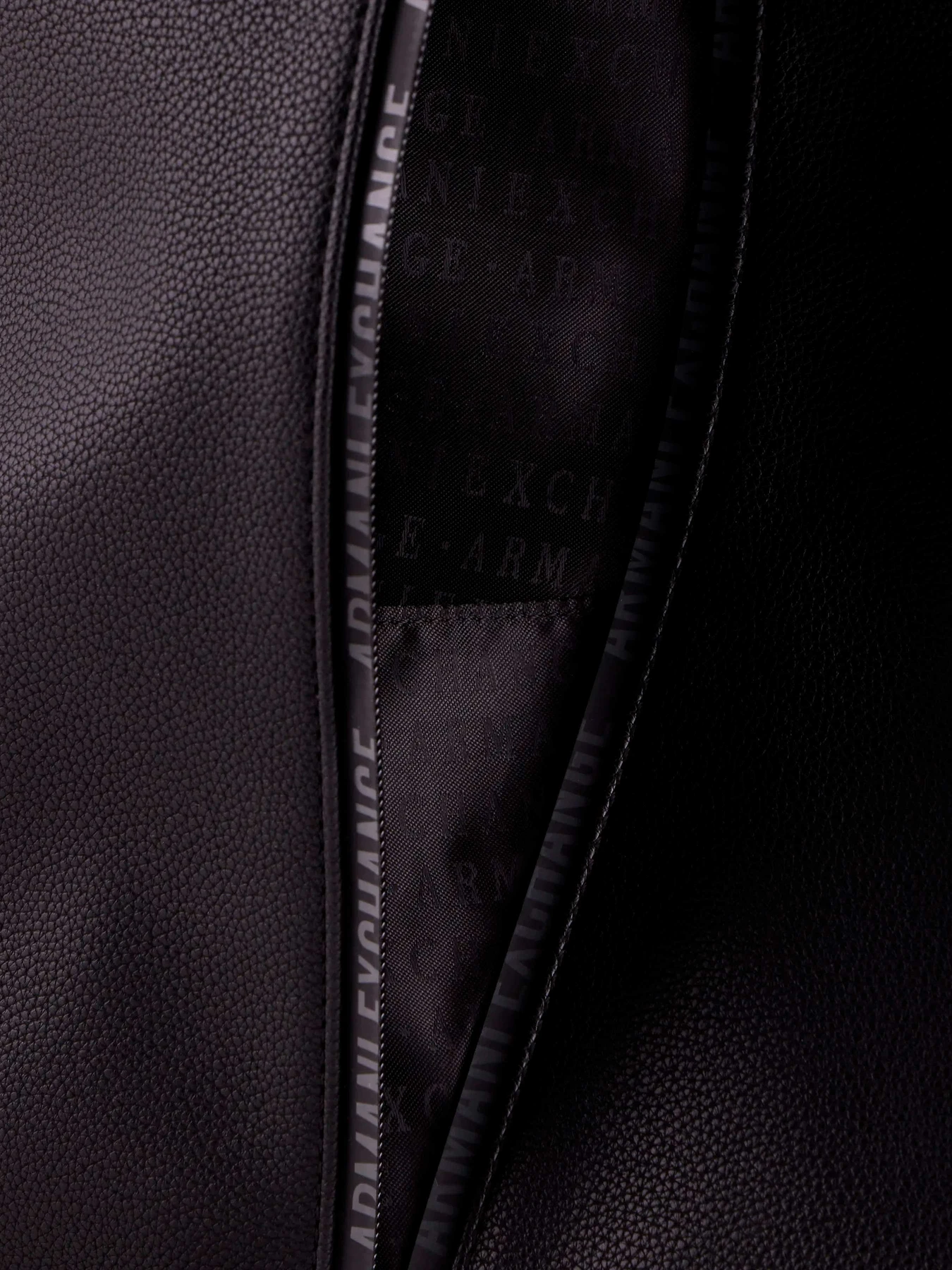 Рюкзаки Armani Exchange модель 952551-3F876-00020 Фото
