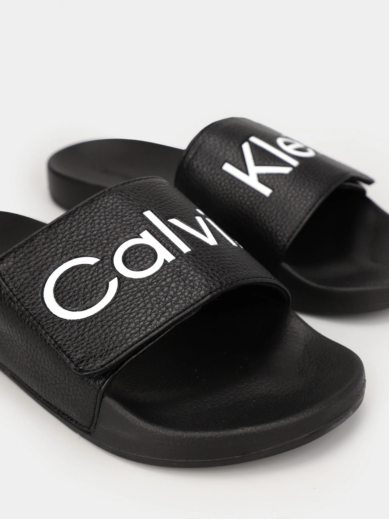 Шлёпанцы Calvin Klein модель HM0HM00957-BEH Шлёпанцы Calvin Klein модель HM0HM00957-BEH Фото