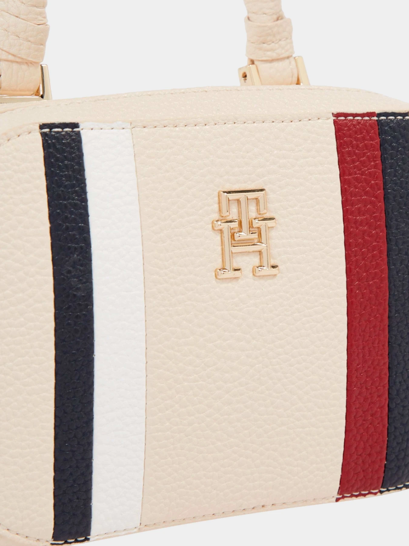 Сумки Tommy Hilfiger модель AW0AW15113-AA8 Сумки Tommy Hilfiger модель AW0AW15113-AA8 Фото