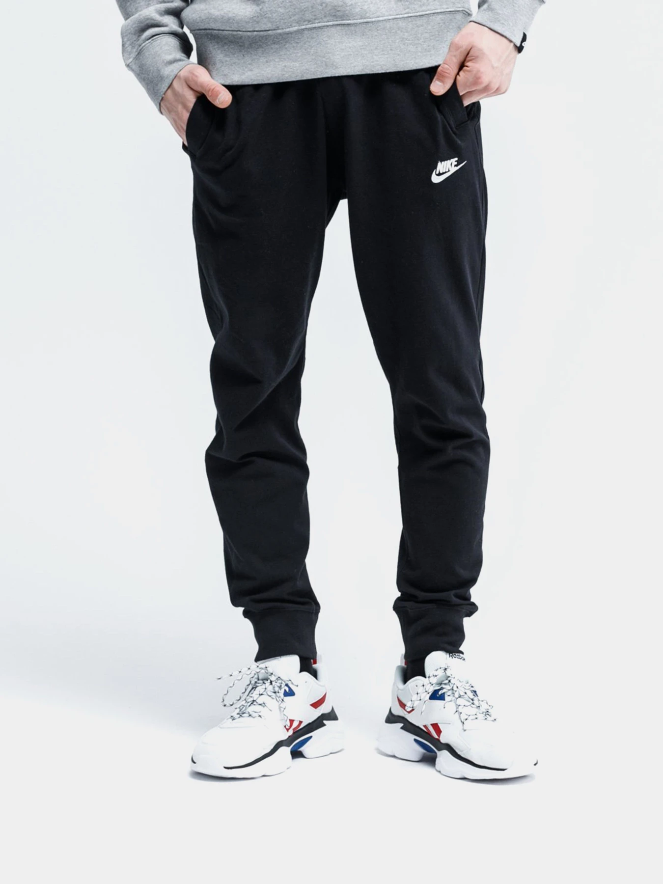 Брюки NIKE модель BV2762-010 Брюки NIKE модель BV2762-010 Фото