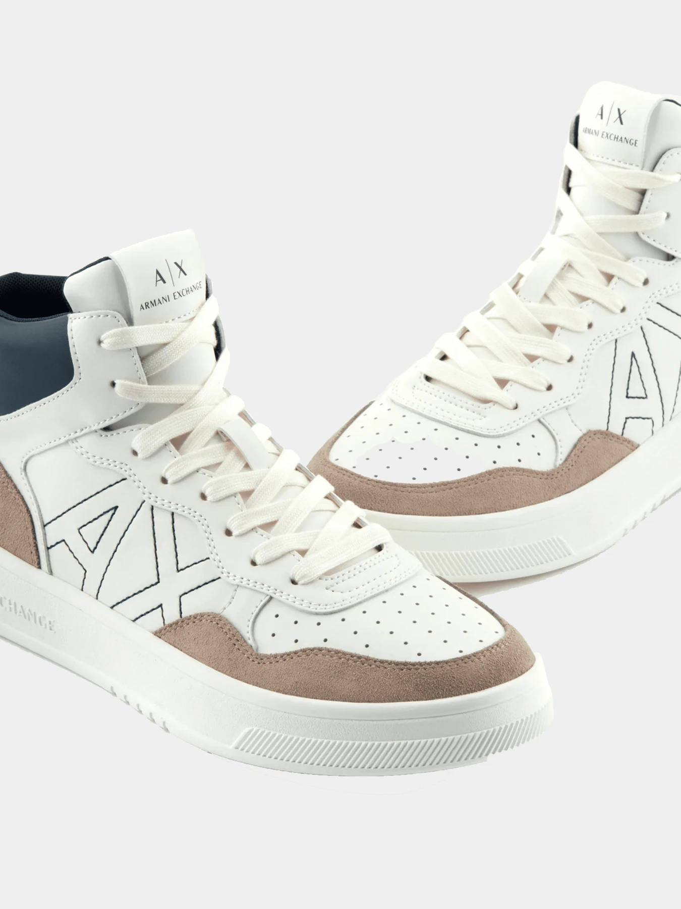 Кроссовки Armani Exchange модель XUZ040-XV601-S030 Кроссовки Armani Exchange модель XUZ040-XV601-S030 Фото