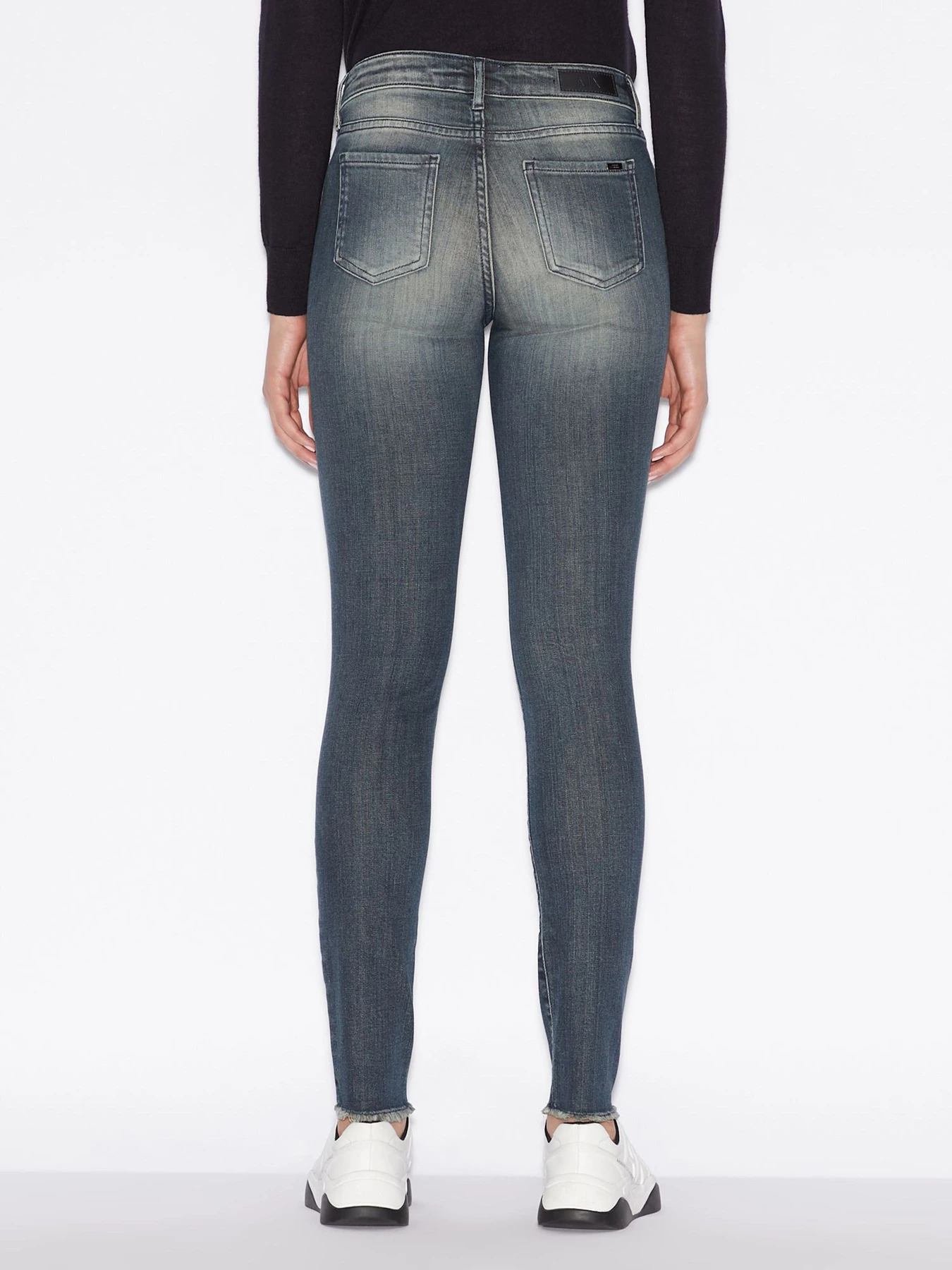 Джинсы Armani Exchange модель 6GYJ01-Y2MKZ-1500 Джинсы Armani Exchange модель 6GYJ01-Y2MKZ-1500 Фото