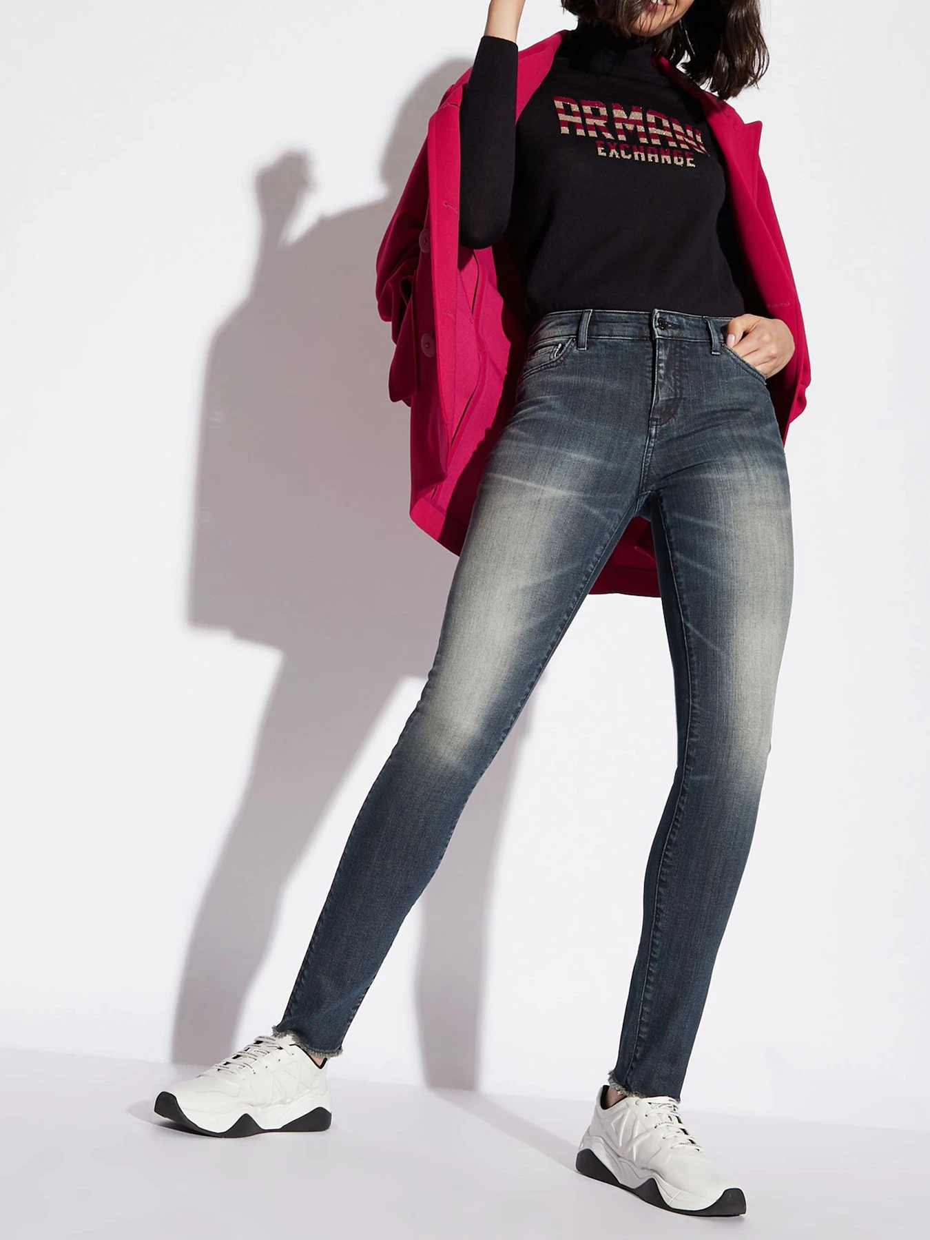 Джинсы Armani Exchange модель 6GYJ01-Y2MKZ-1500 Джинсы Armani Exchange модель 6GYJ01-Y2MKZ-1500 Фото