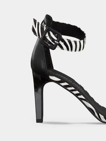 Сандалии Marco Tozzi модель 28357-24-087 BLACK/ZEBRA Фото