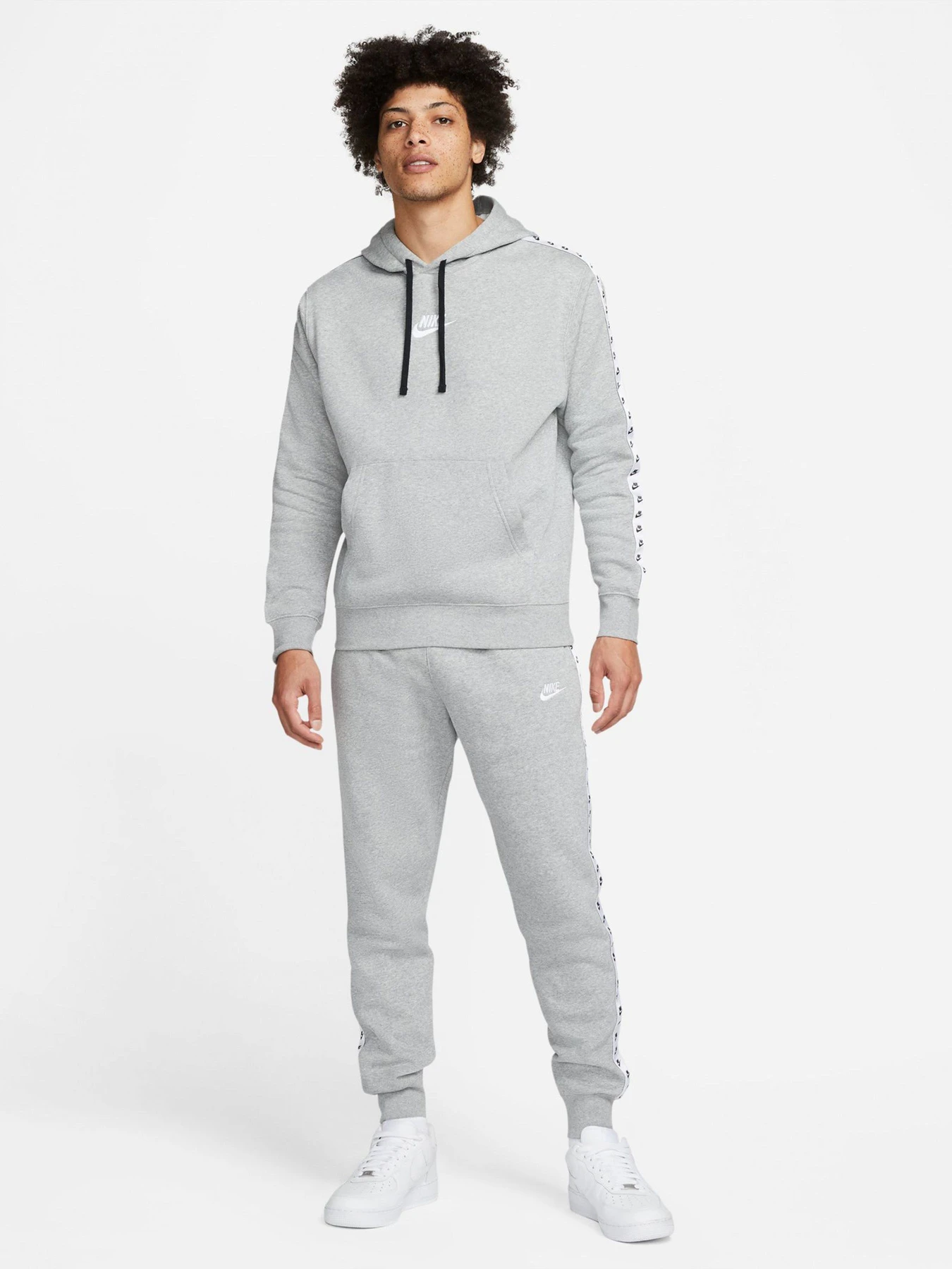 Костюмы NIKE модель DM6838-063 Костюмы NIKE модель DM6838-063 Фото