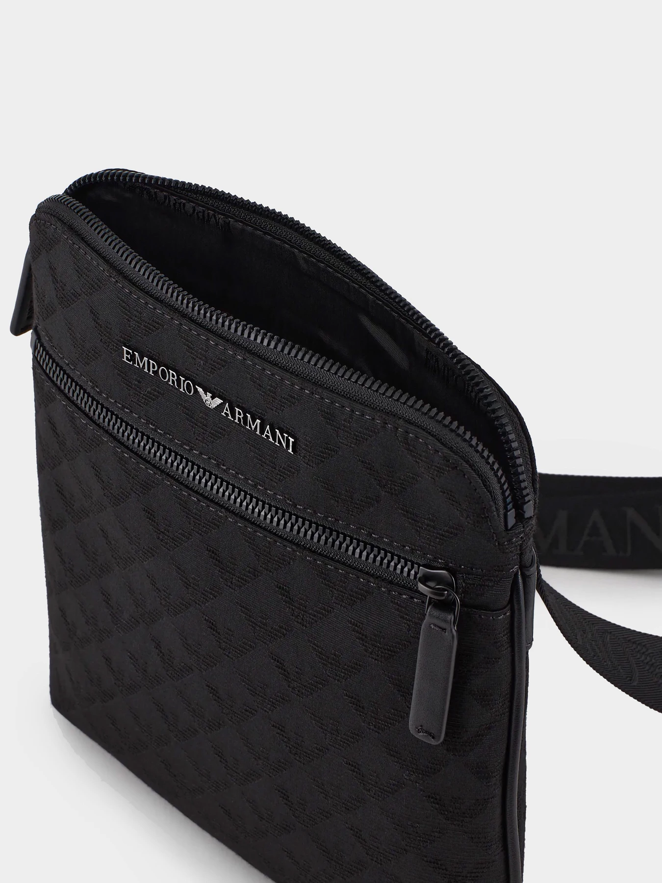 Сумки Emporio Armani модель Y4M185-Y022V-81336 Фото