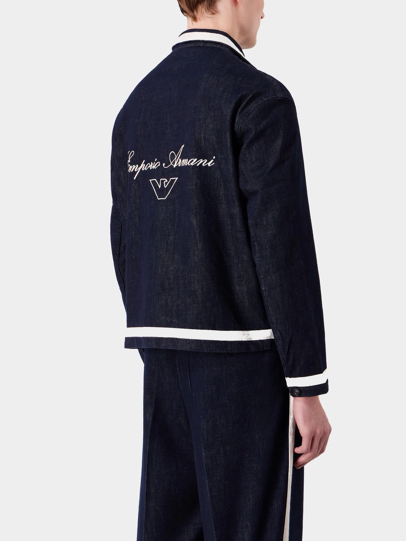 Куртки и дубленки Emporio Armani модель 6R1CA7-1DQWZ-0941 Фото