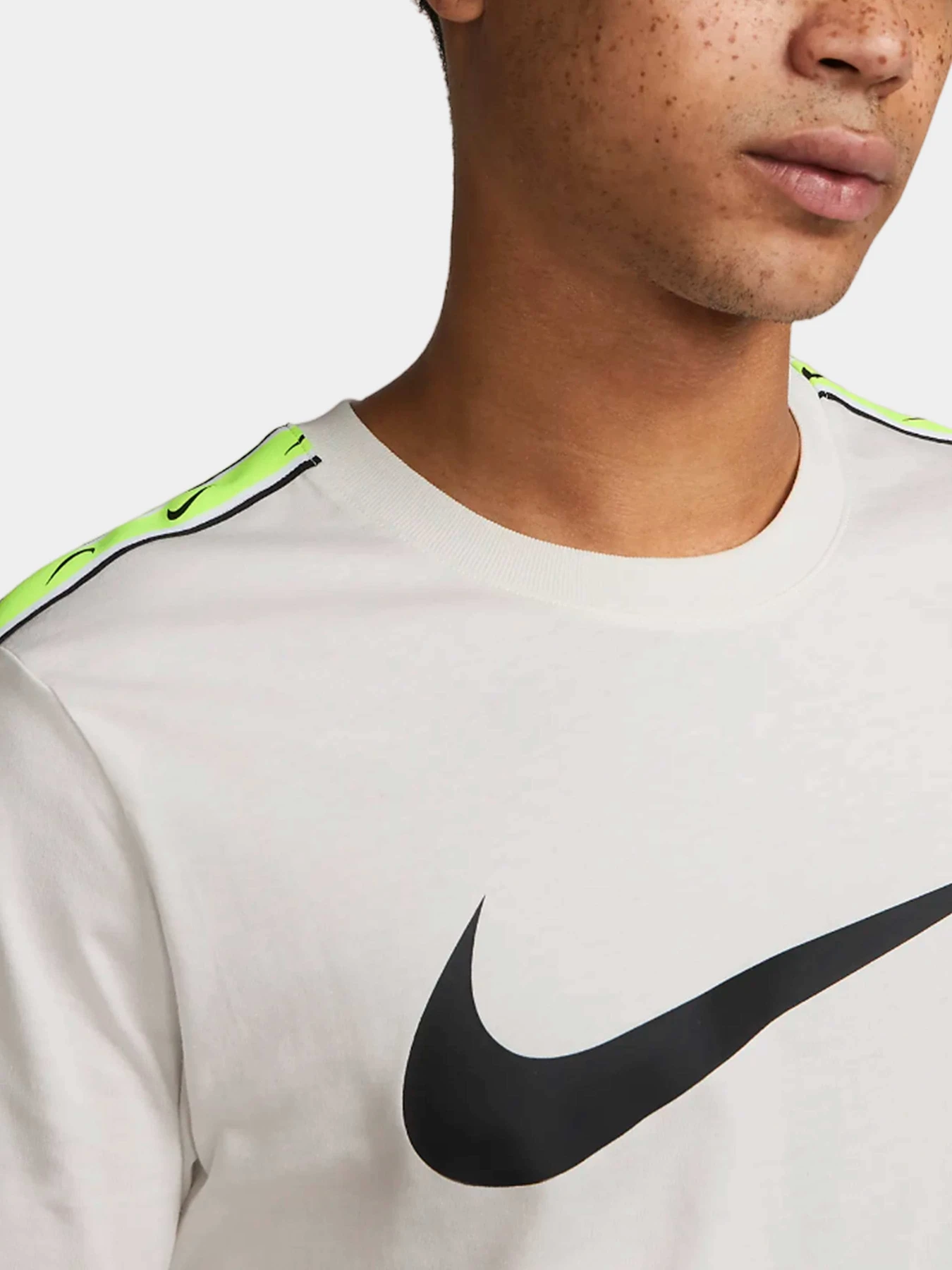 Футболки и поло NIKE модель DX2032-122 Футболки и поло NIKE модель DX2032-122 Фото