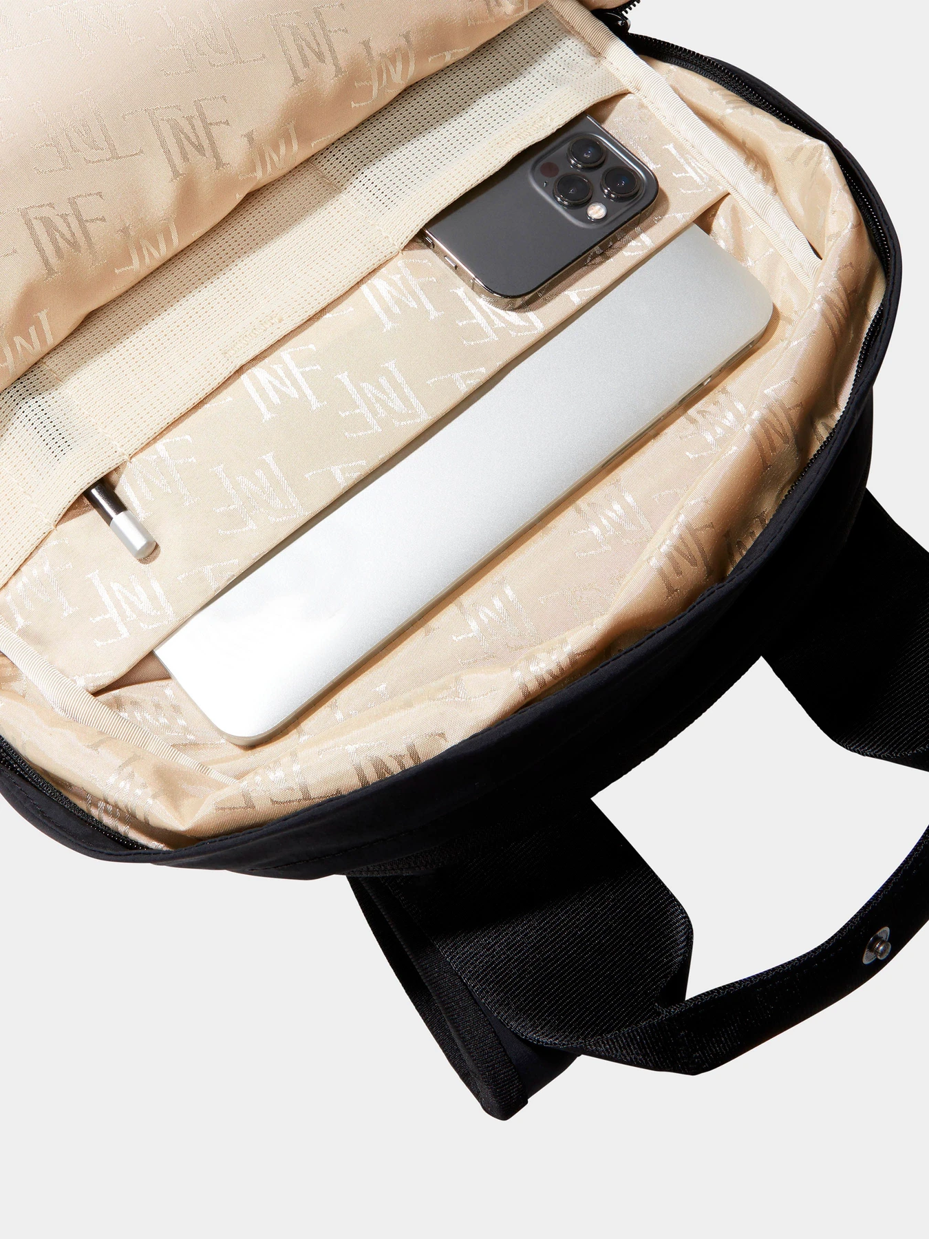 Рюкзаки The North Face модель NF0A81DTJK31 Фото