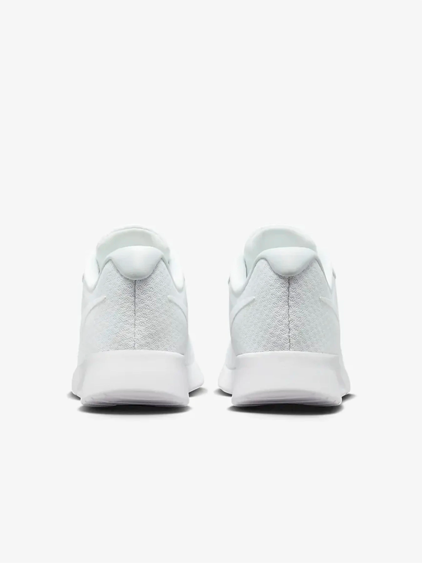 Кроссовки NIKE модель DV7786-101 Кроссовки NIKE модель DV7786-101 Фото